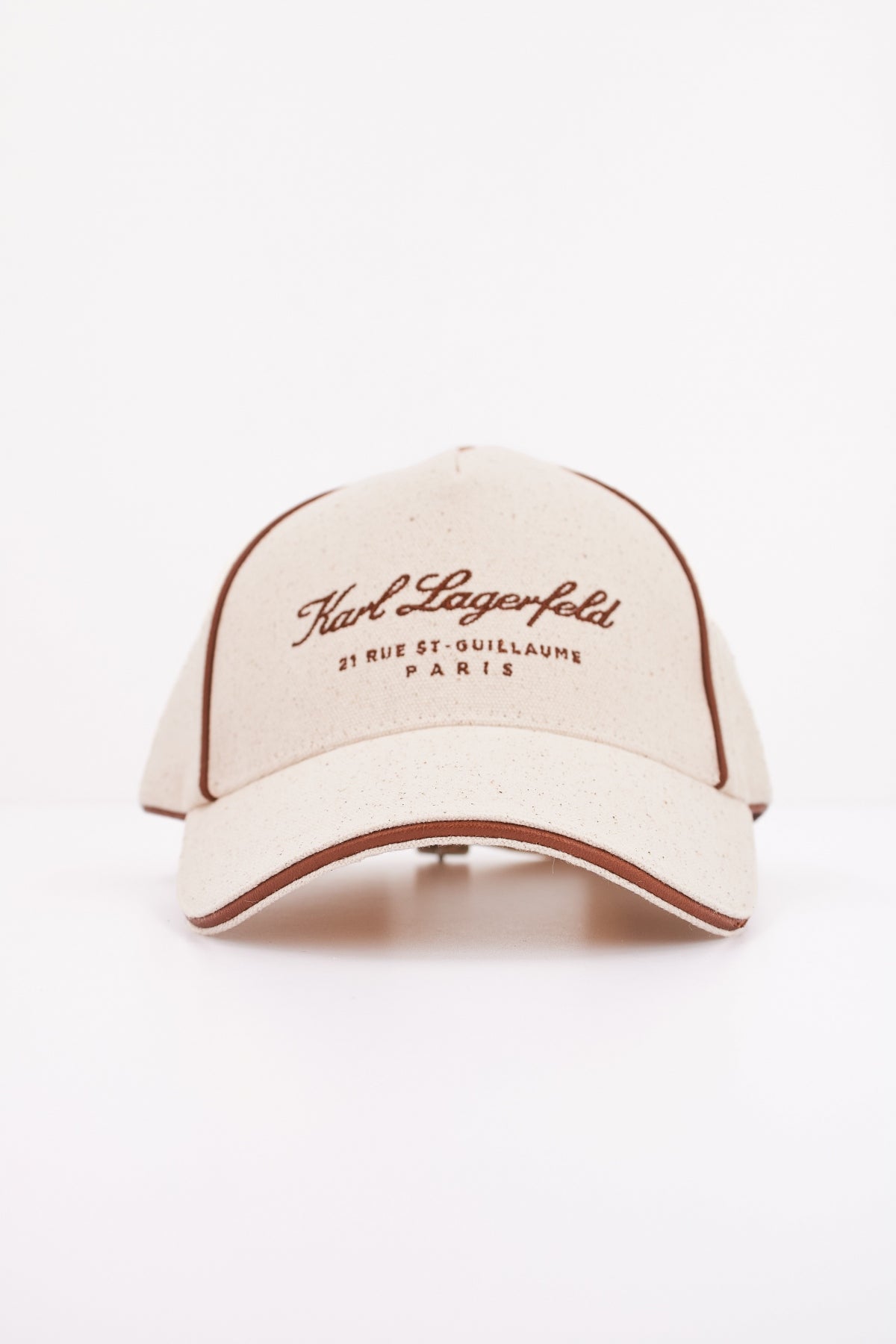 KARL LAGERFELD HOTEL KARL CANVAS CAP en color BEIS (1)