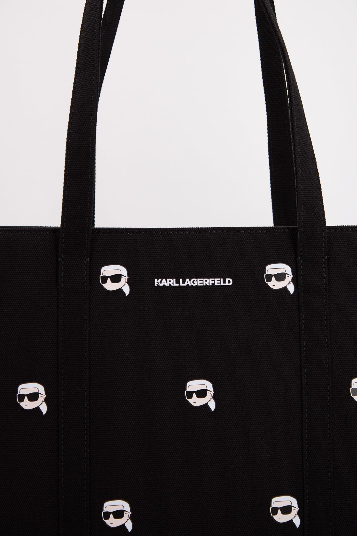 KARL LAGERFELD K/IKONIK , KARL AOP SHOP en color NEGRO (4)