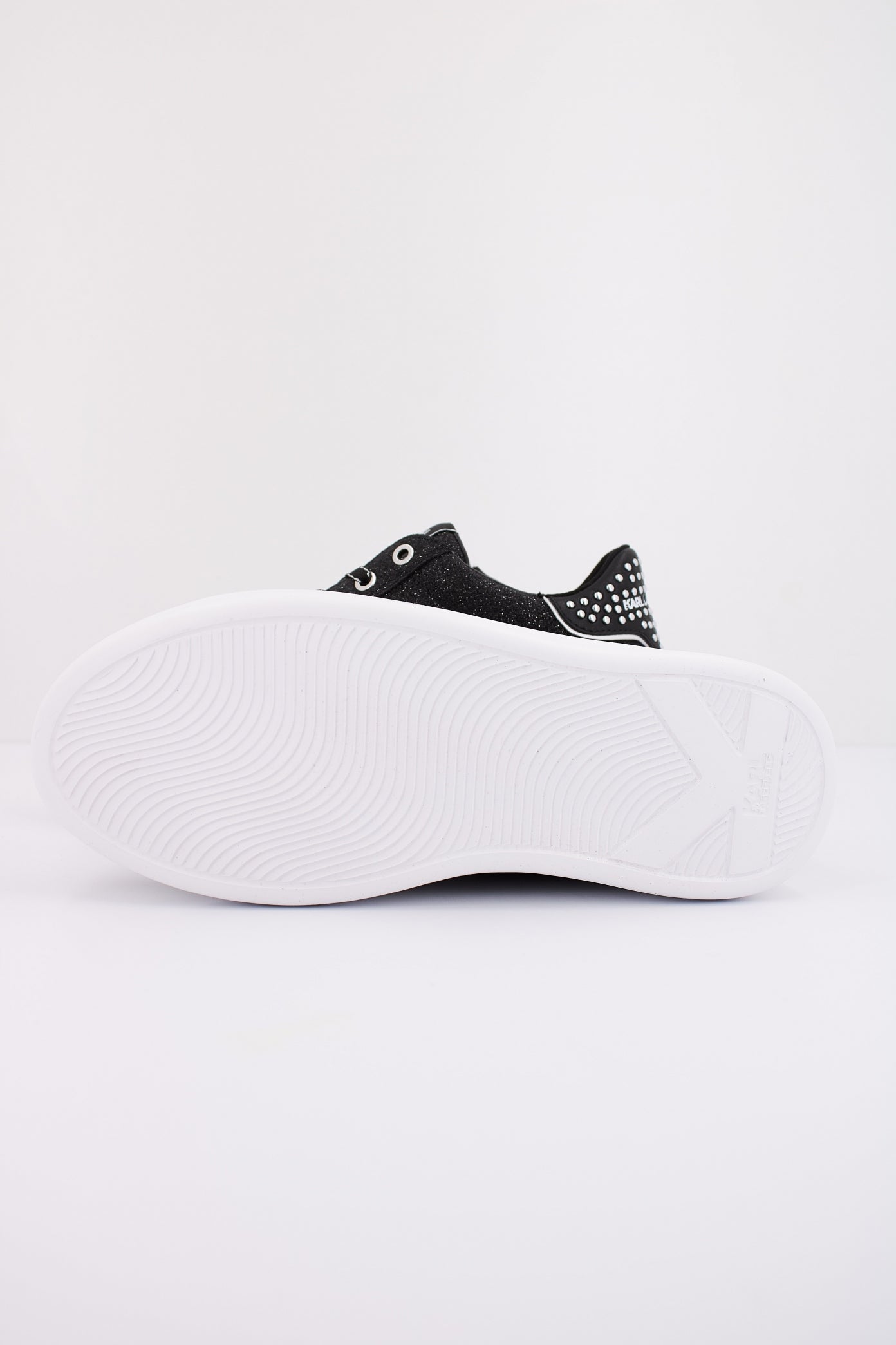 KARL LAGERFELD KAPRI STUD ZIP LO LACE en color NEGRO (5)