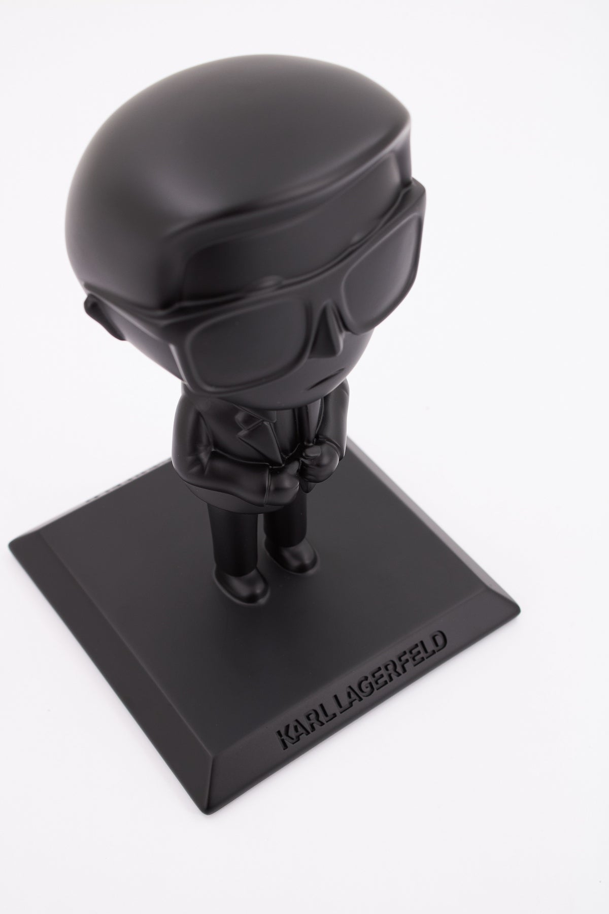 KARL LAGERFELD K/IKONIK . KARL STATUE en color NEGRO (4)
