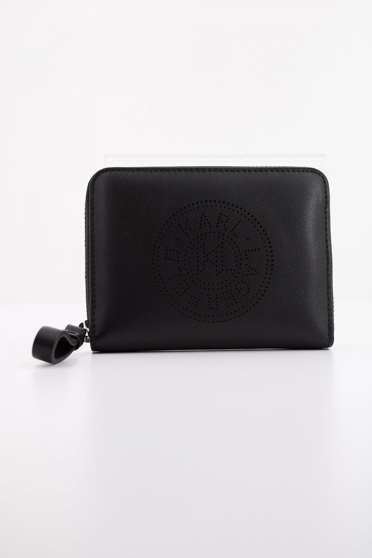 KARL LAGERFELD K/CIRCLE SM ZIP WLLT PERF en color NEGRO (1)