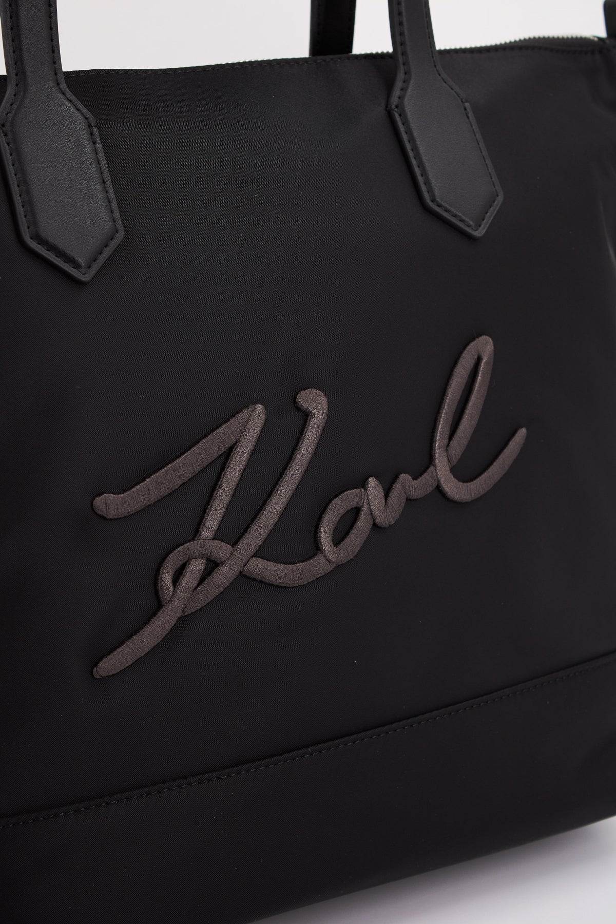 KARL LAGERFELD K/SIGNATURE NYLON MD TOTE en color NEGRO (4)