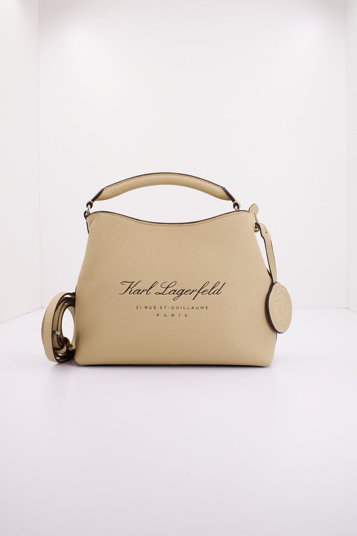 KARL LAGERFELD HOTEL KARL LEATHER BKT BAG en color MARRON CLARO (1)