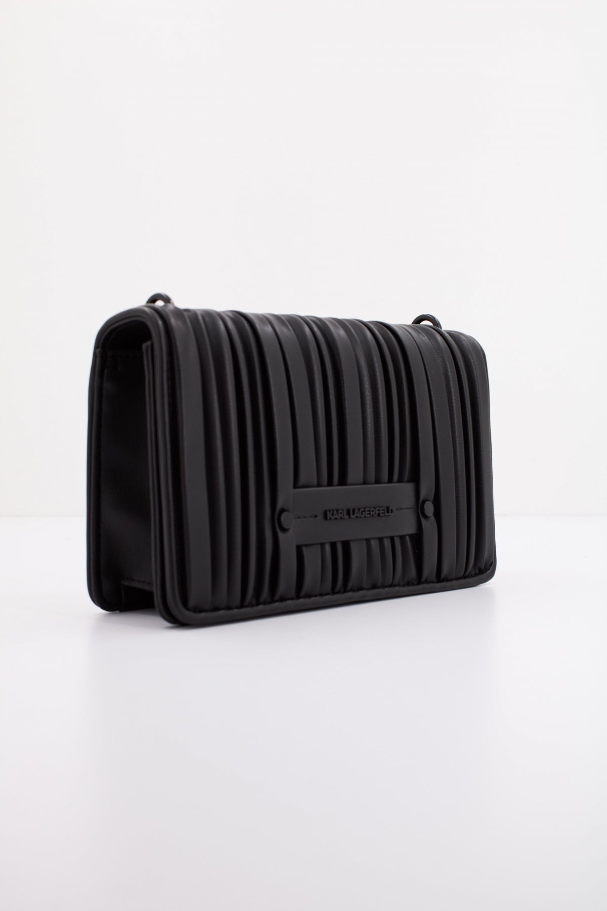 KARL LAGERFELD K/KUSHION SM FLAP CB en color NEGRO (2)