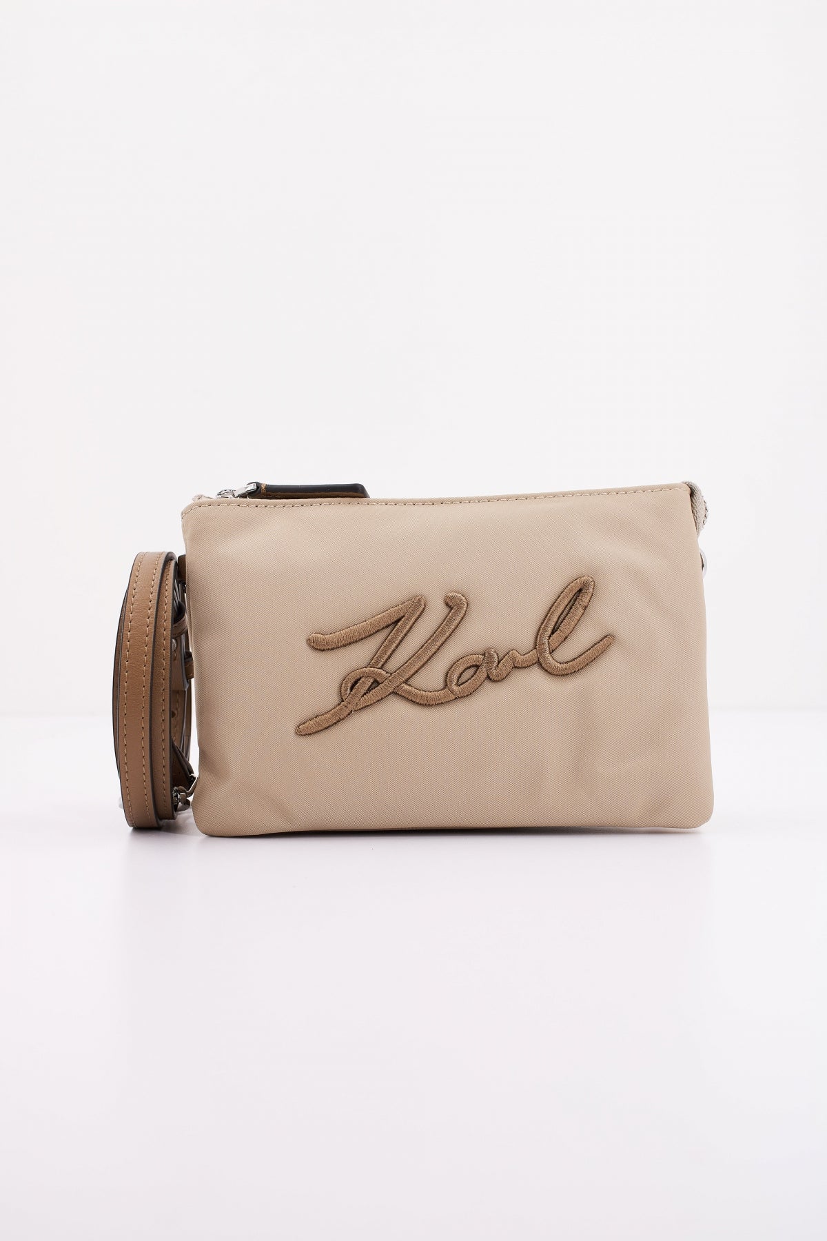 KARL LAGERFELD K/SIGNATURE NYLON CB POUCH en color MARRON CLARO (1)