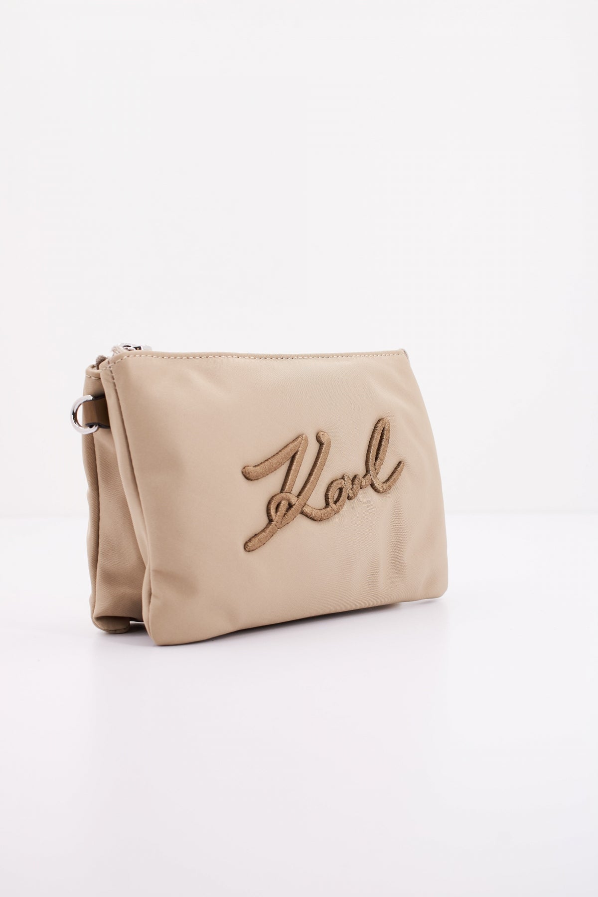 KARL LAGERFELD K/SIGNATURE NYLON CB POUCH en color MARRON CLARO (2)