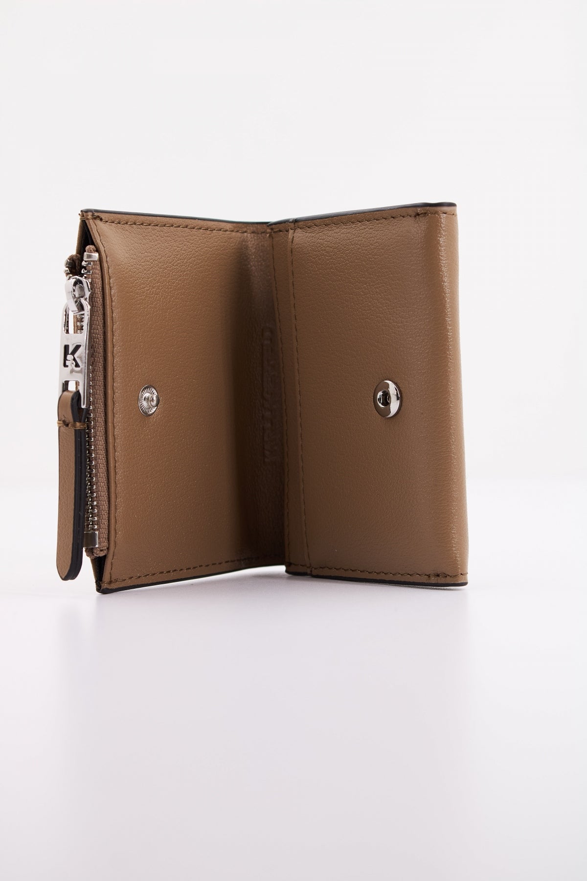 KARL LAGERFELD K/SIGNATURE . TRIFOLD ZI en color MARRON (4)