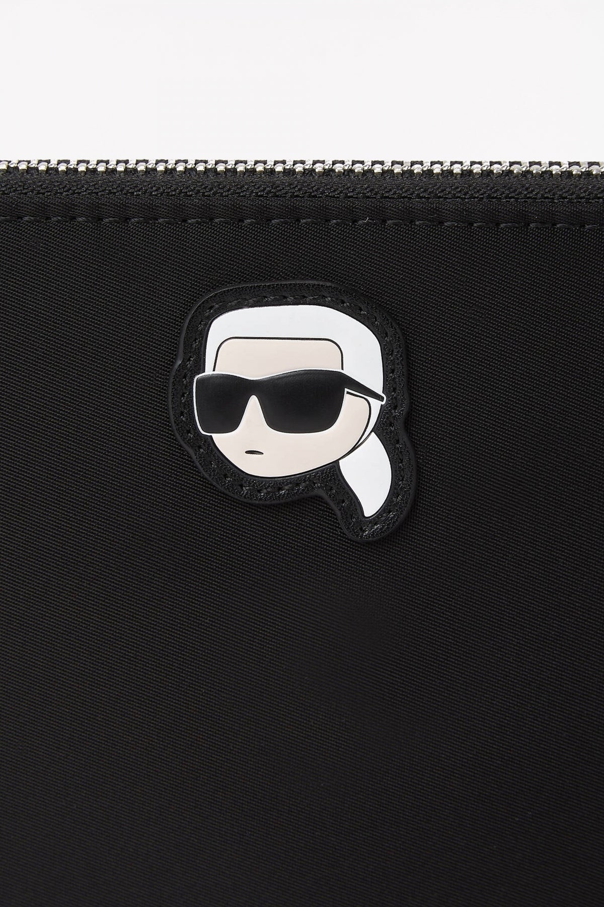 KARL LAGERFELD K/IKONIK . NYLON TRAV WL en color NEGRO (4)