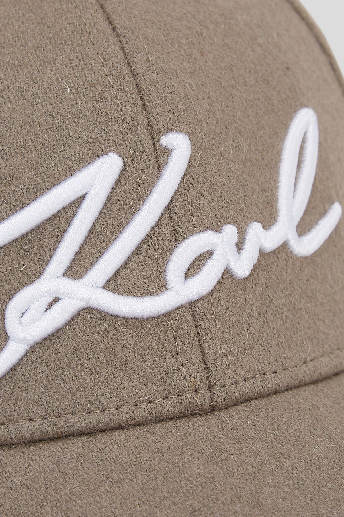 KARL LAGERFELD K/SIGNATURE WOOL CAP en color GRIS (3)