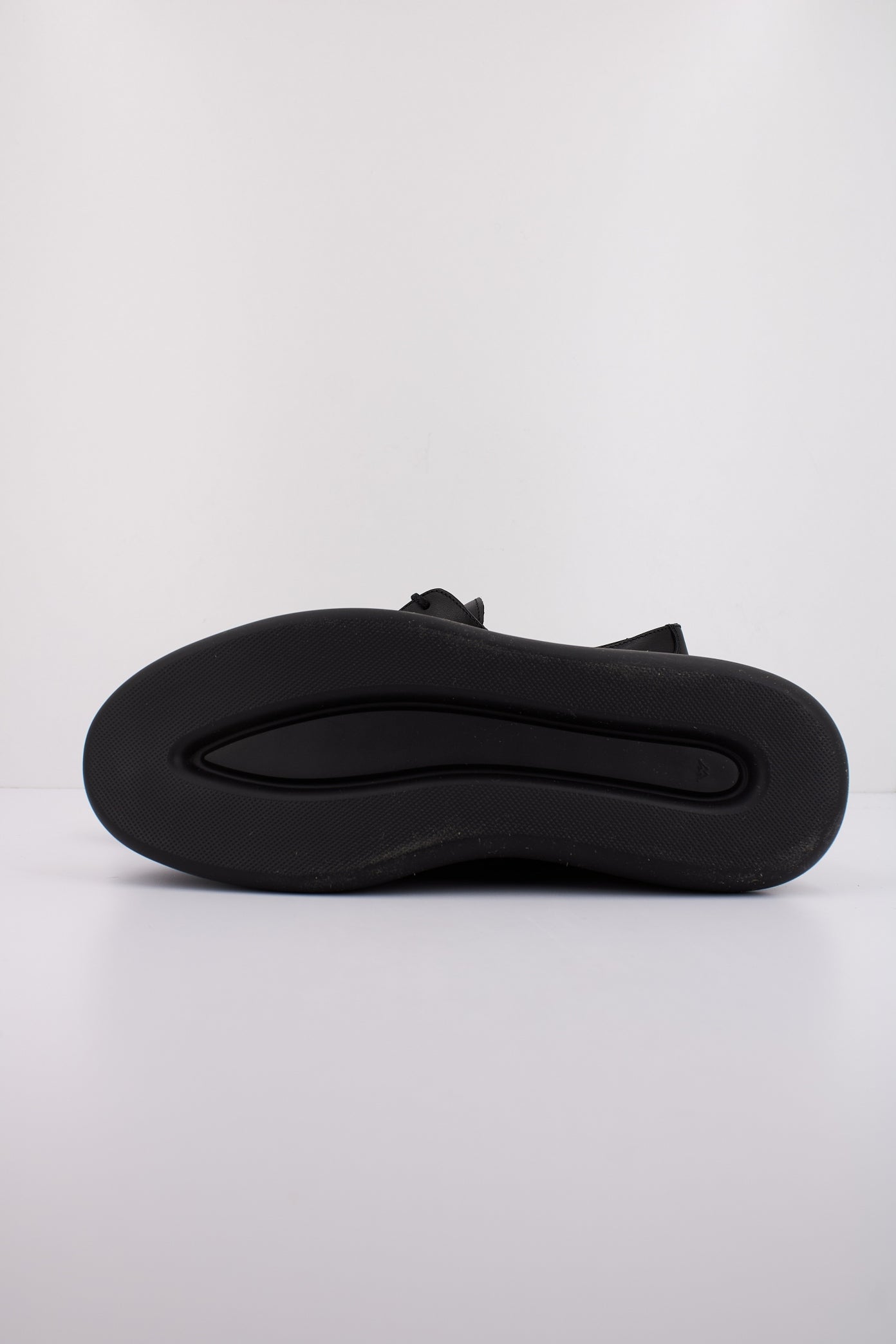 KARL LAGERFELD GRANBY LACE LO en color NEGRO (5)