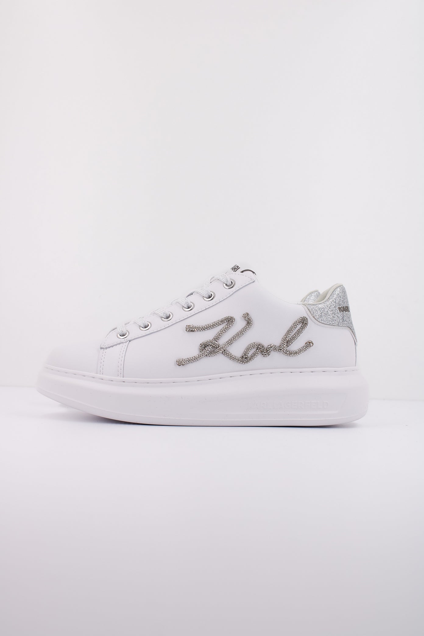 KARL LAGERFELD KAPRI SIGNIA RHINESTONE LO en color BLANCO (1)