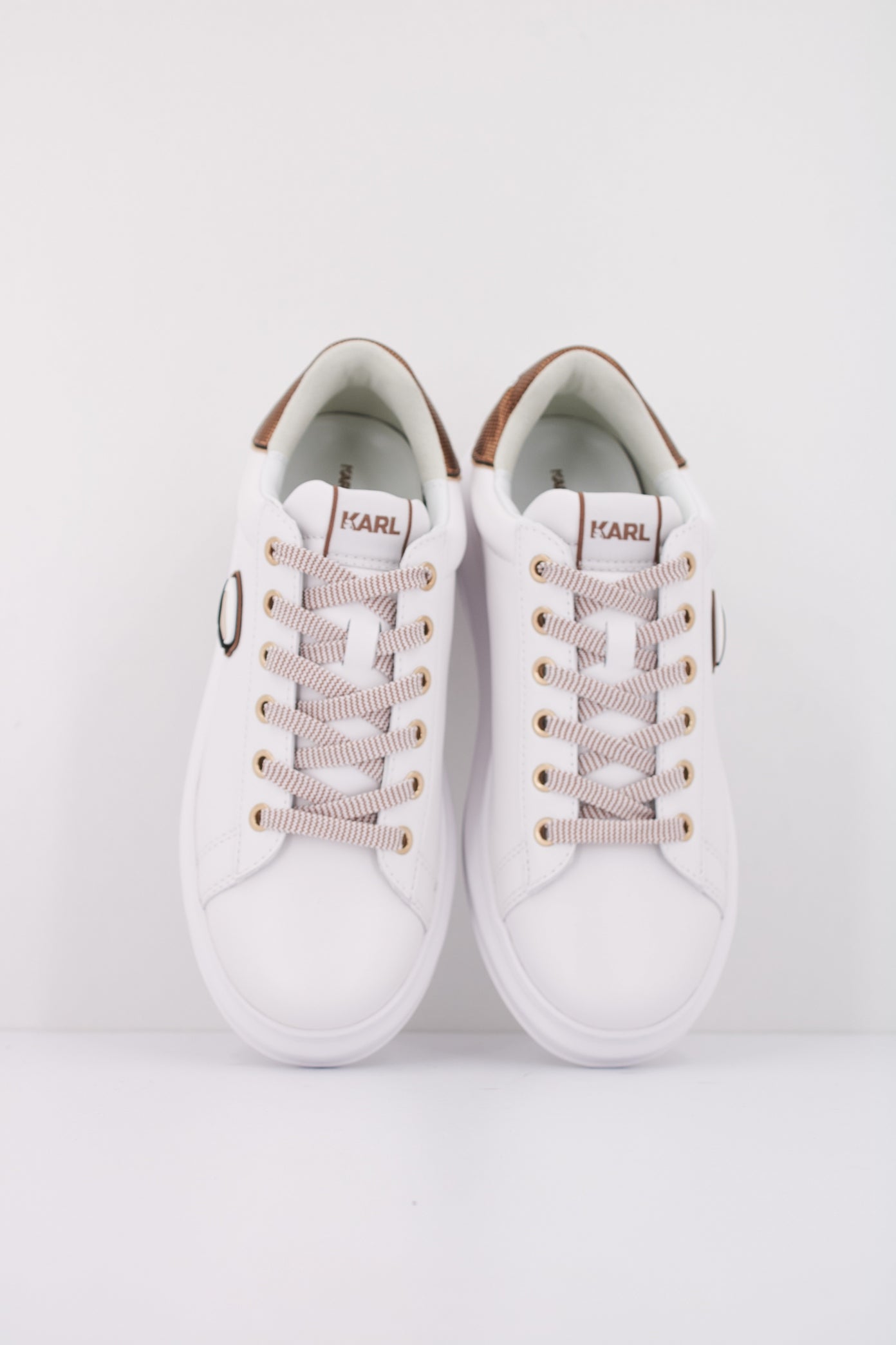 KARL LAGERFELD KAPRI NFT METALMESH TAB LO en color BLANCO (3)