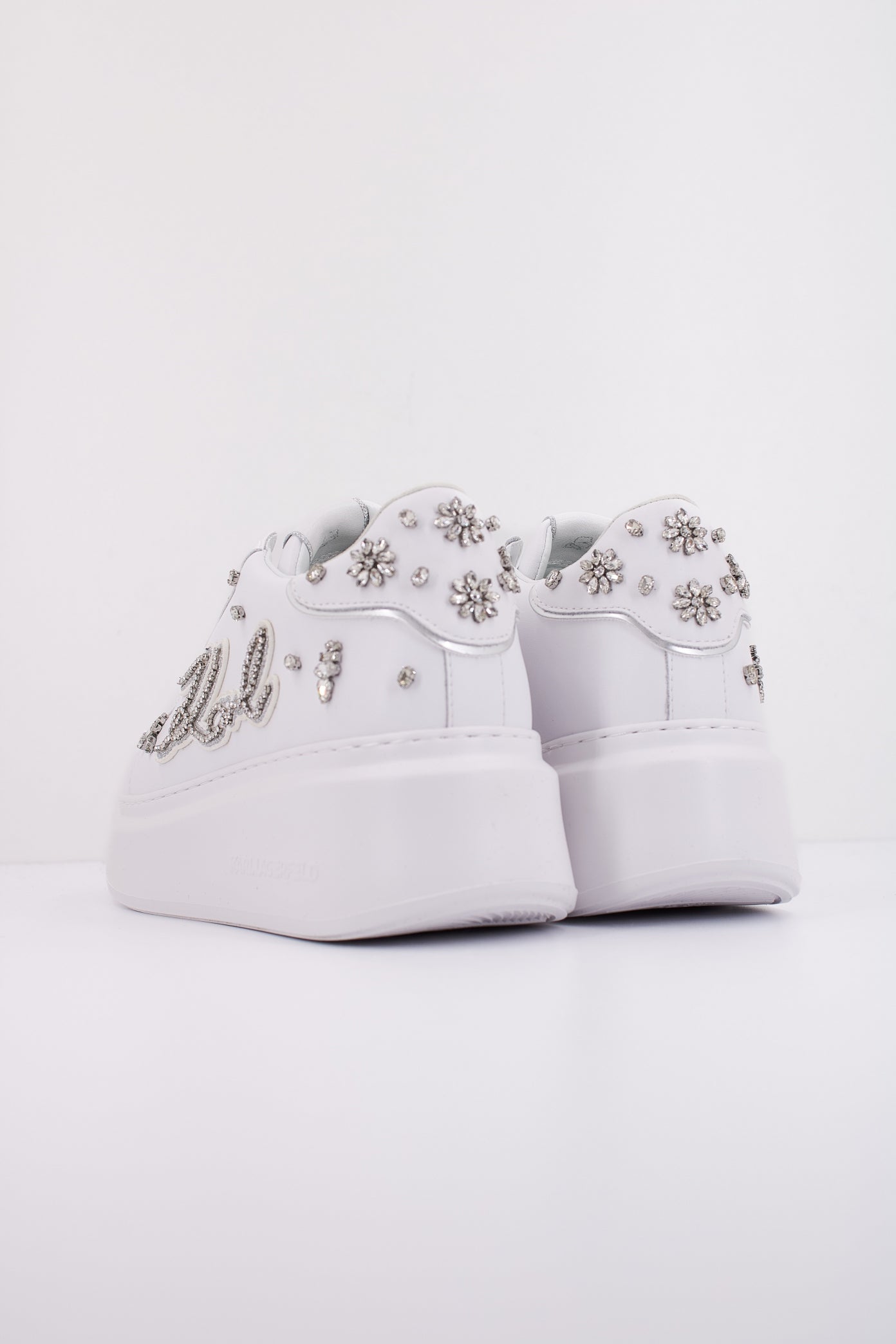 KARL LAGERFELD ANAKAPRI FLORASTONE KARL PA en color BLANCO (4)