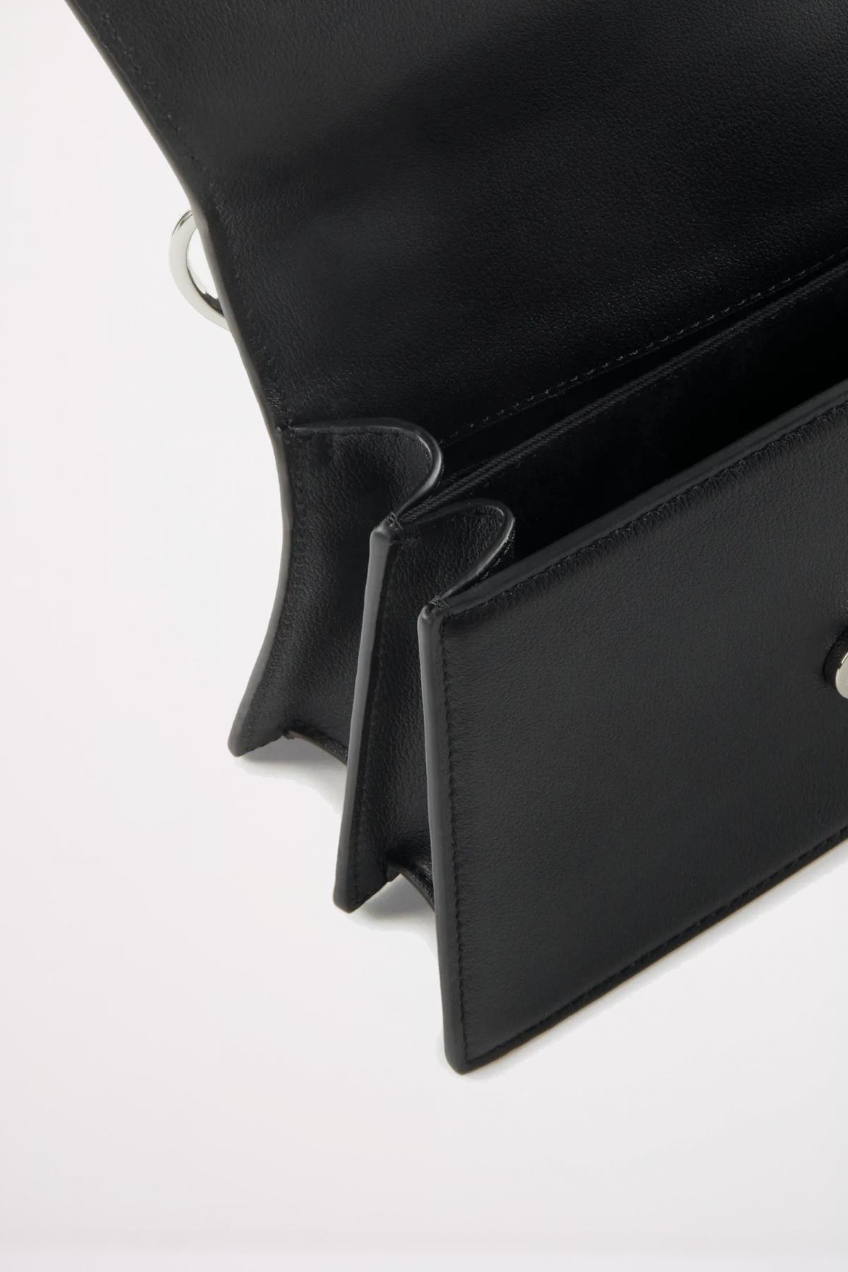 KARL LAGERFELD SIGNATURE . MD CROSSBODY en color NEGRO (3)