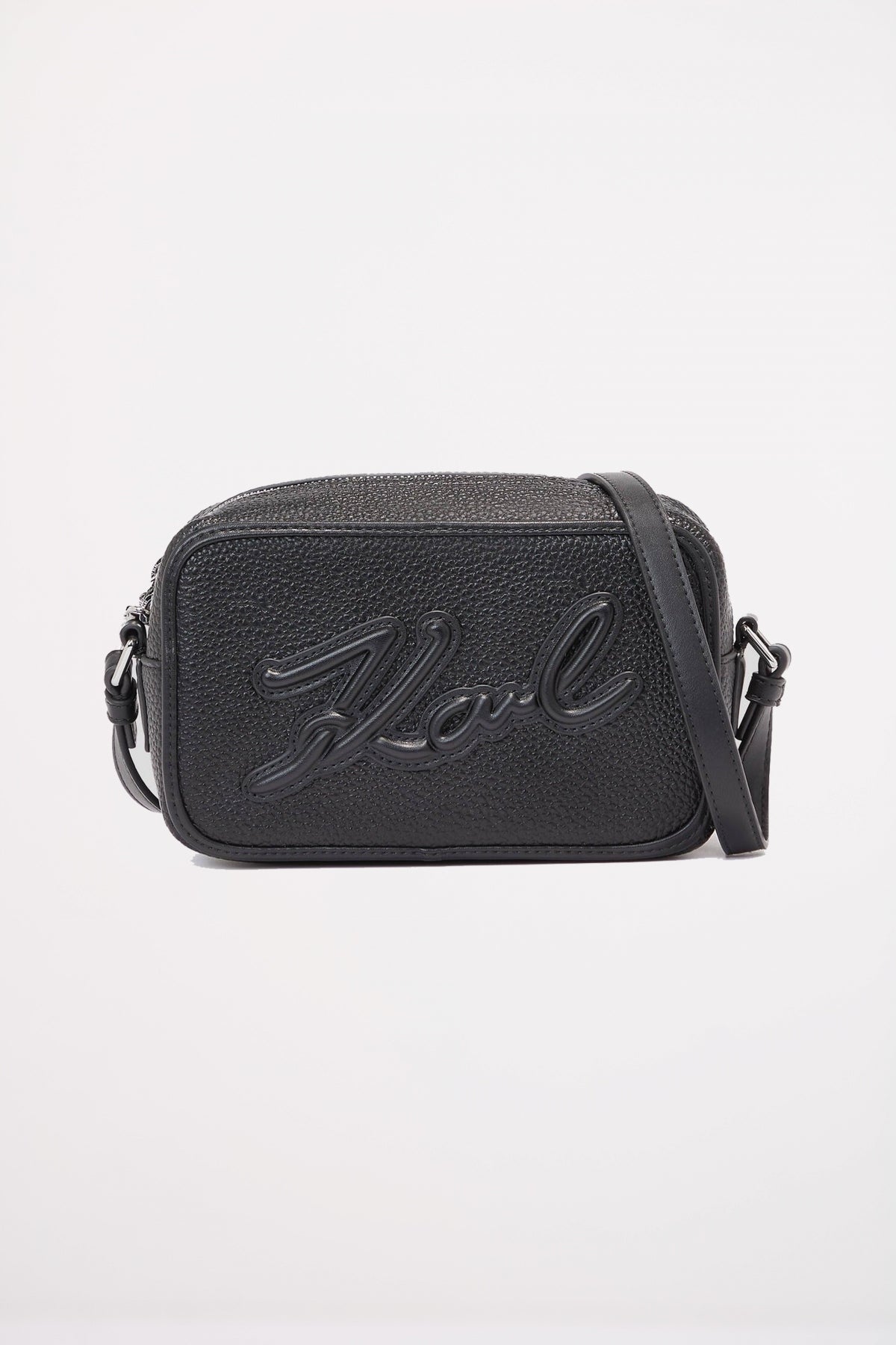 KARL LAGERFELD SKUARE CAMERA BAG GRAINY en color NEGRO (1)