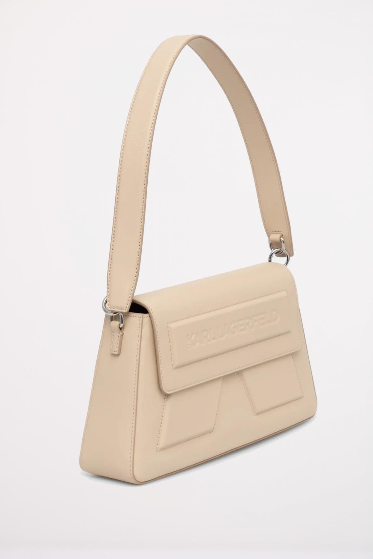 KARL LAGERFELD IKON K SOFT SHOULDER BAG en color MARRON CLARO (2)