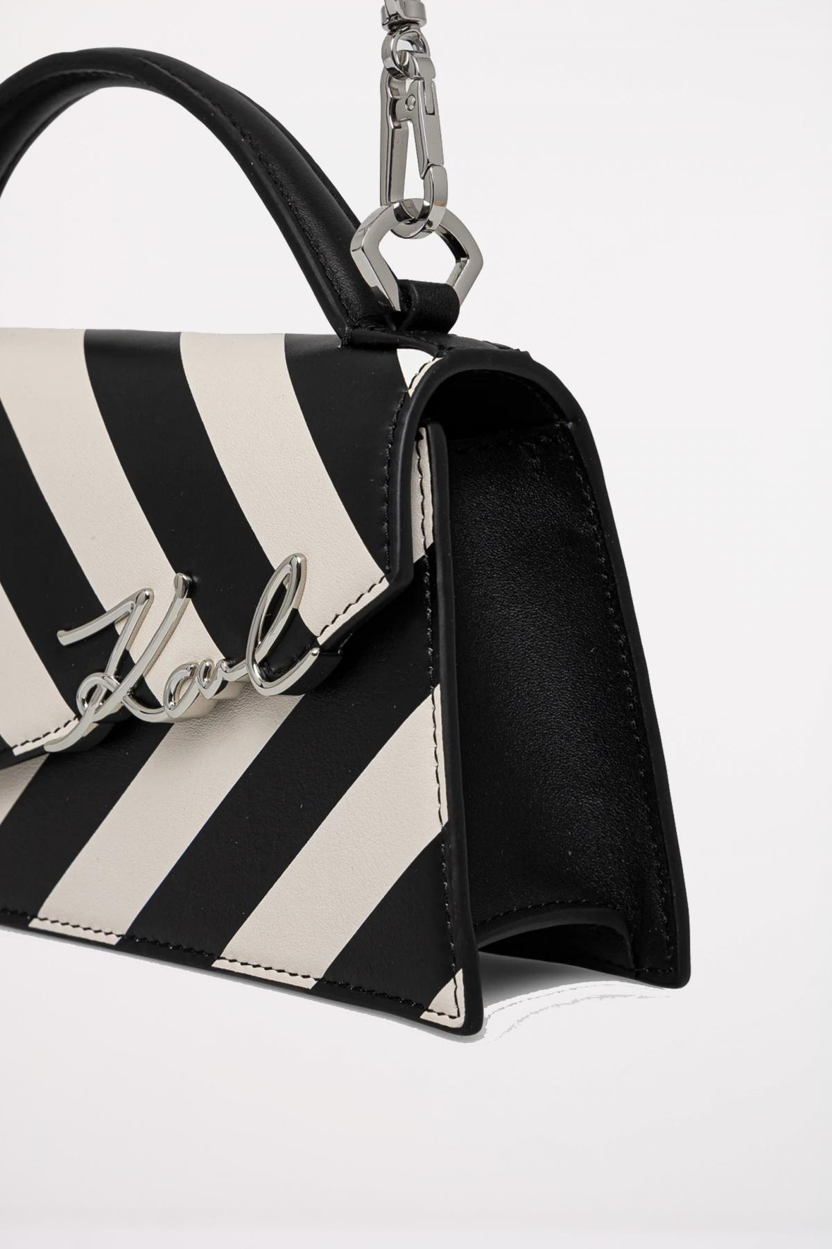 KARL LAGERFELD SIGNATURE SP SLIM CROSSBOD en color NEGRO (3)