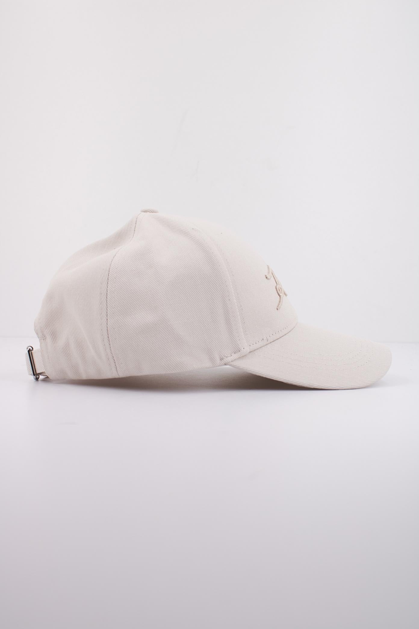 KARL LAGERFELD SIGNATURE CAP en color BEIS (2)