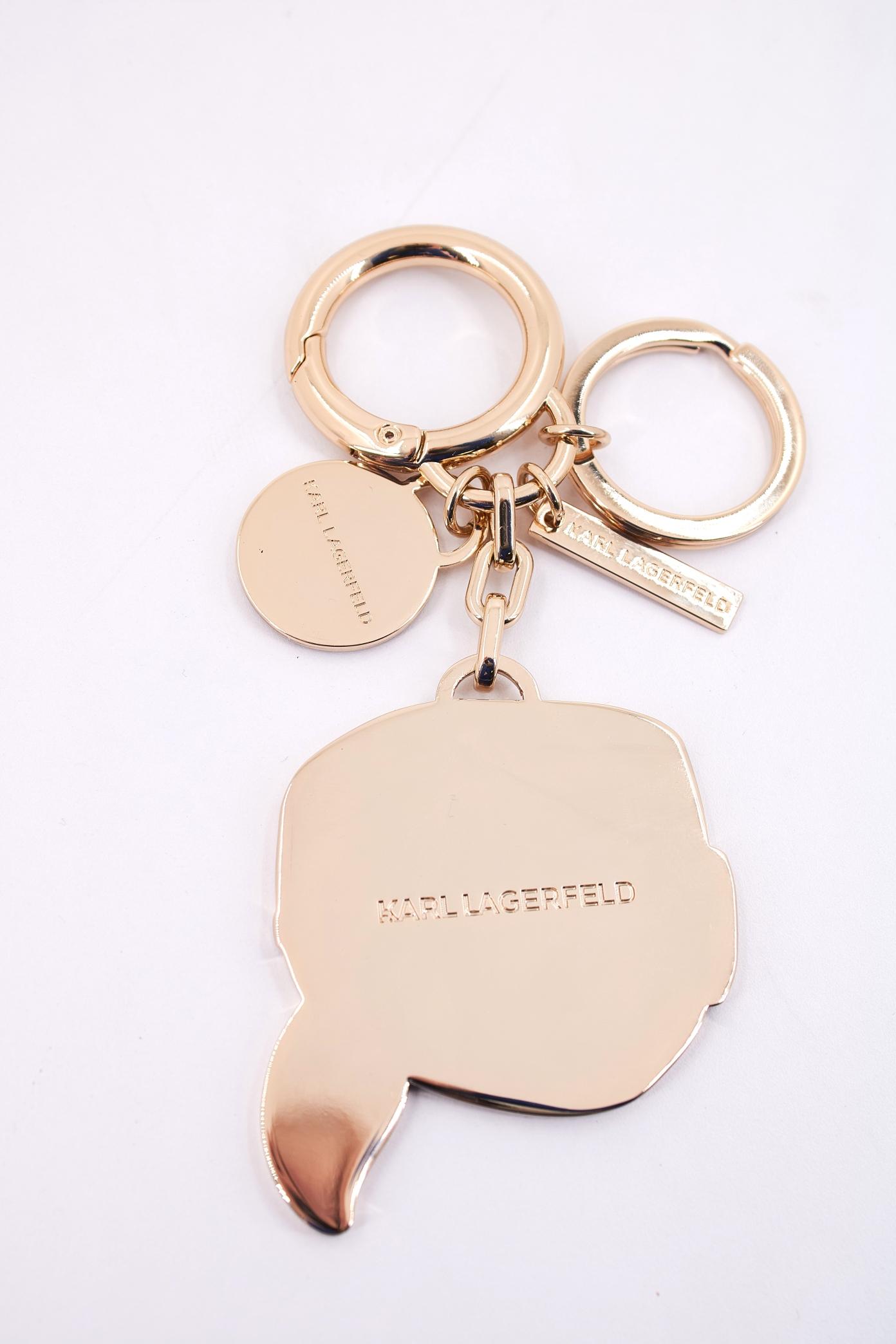 KARL LAGERFELD IKON CHARM KEYCHAIN en color ORO (2)