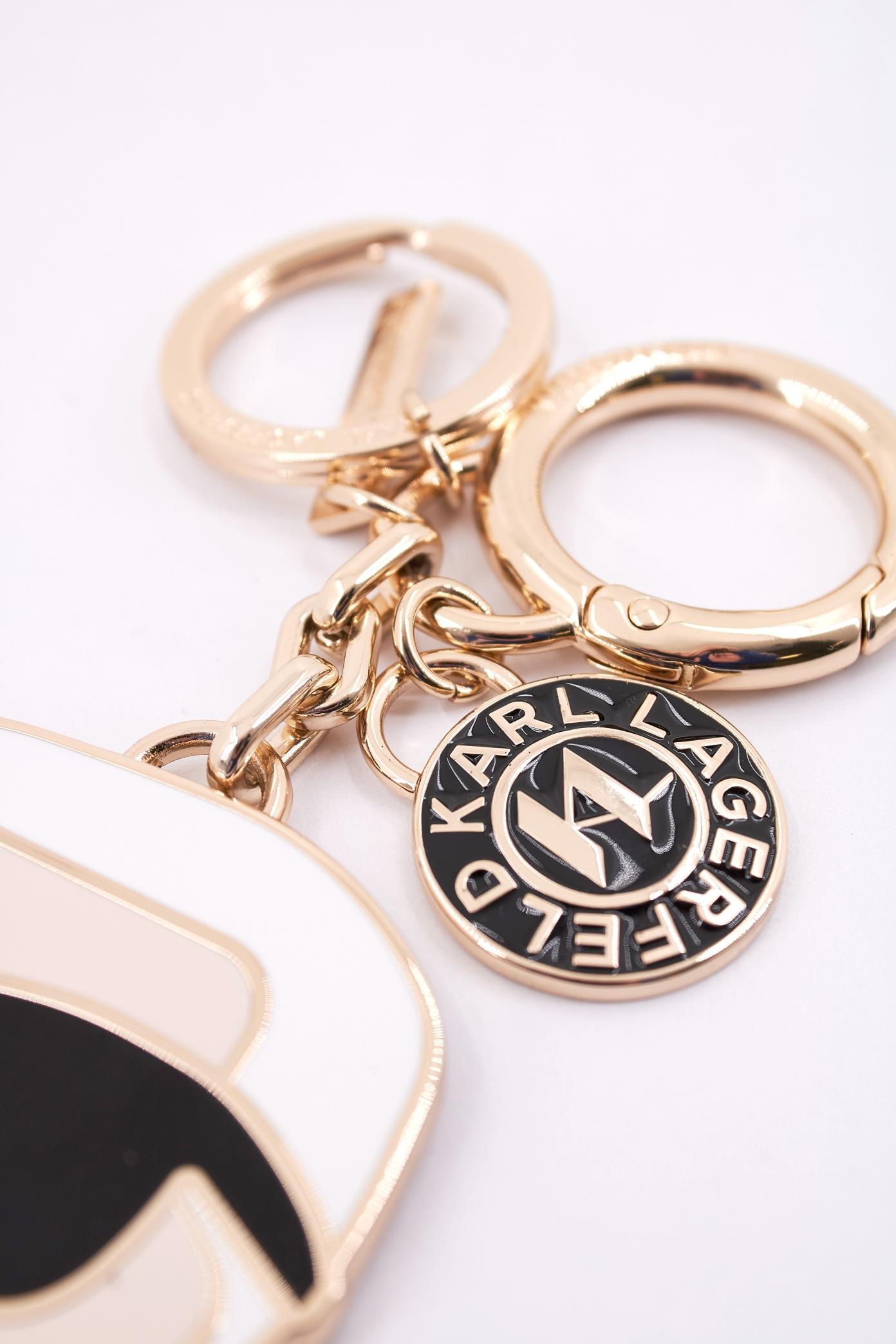 KARL LAGERFELD IKON CHARM KEYCHAIN en color ORO (3)