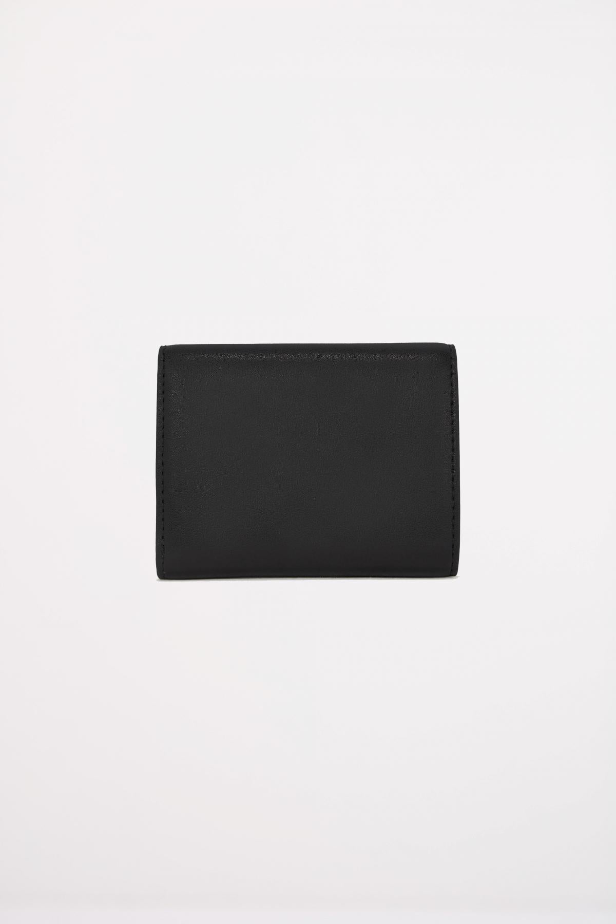 KARL LAGERFELD K AUTOGRAPH TRIFOLD WALLET en color NEGRO (3)