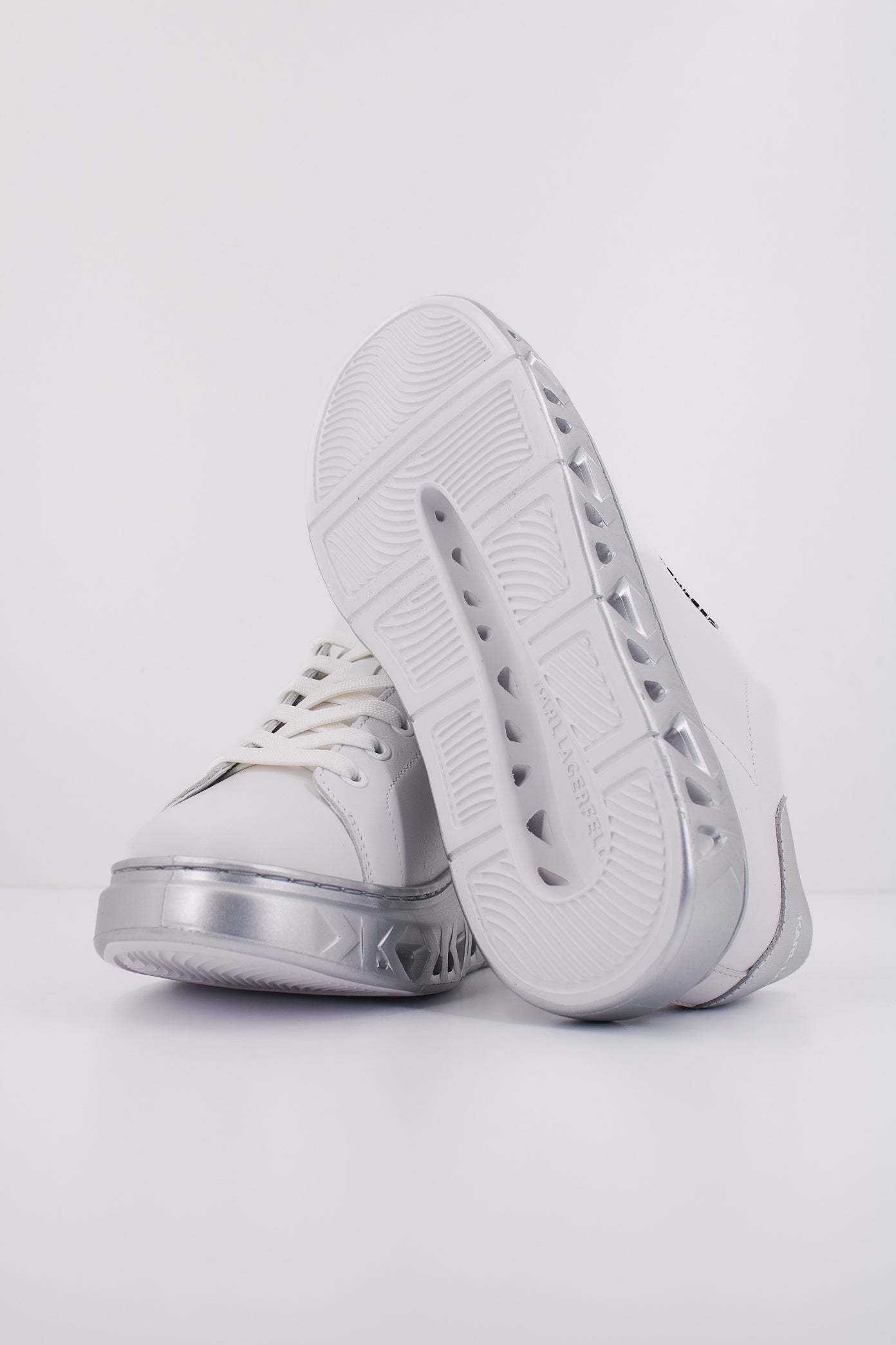 KARL LAGERFELD KAPRI KITE LO LACE LTHR en color BLANCO (5)