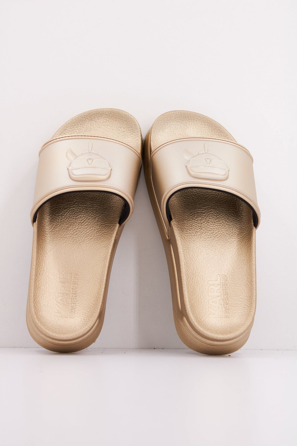 KARL LAGERFELD KONDOMINIUM KARL NFT RELIEF en color ORO (3)