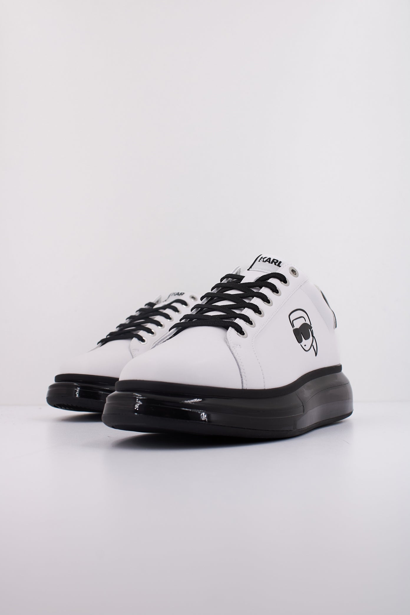 KARL LAGERFELD KAPRI KUSHION OUTLINE en color BLANCO (2)