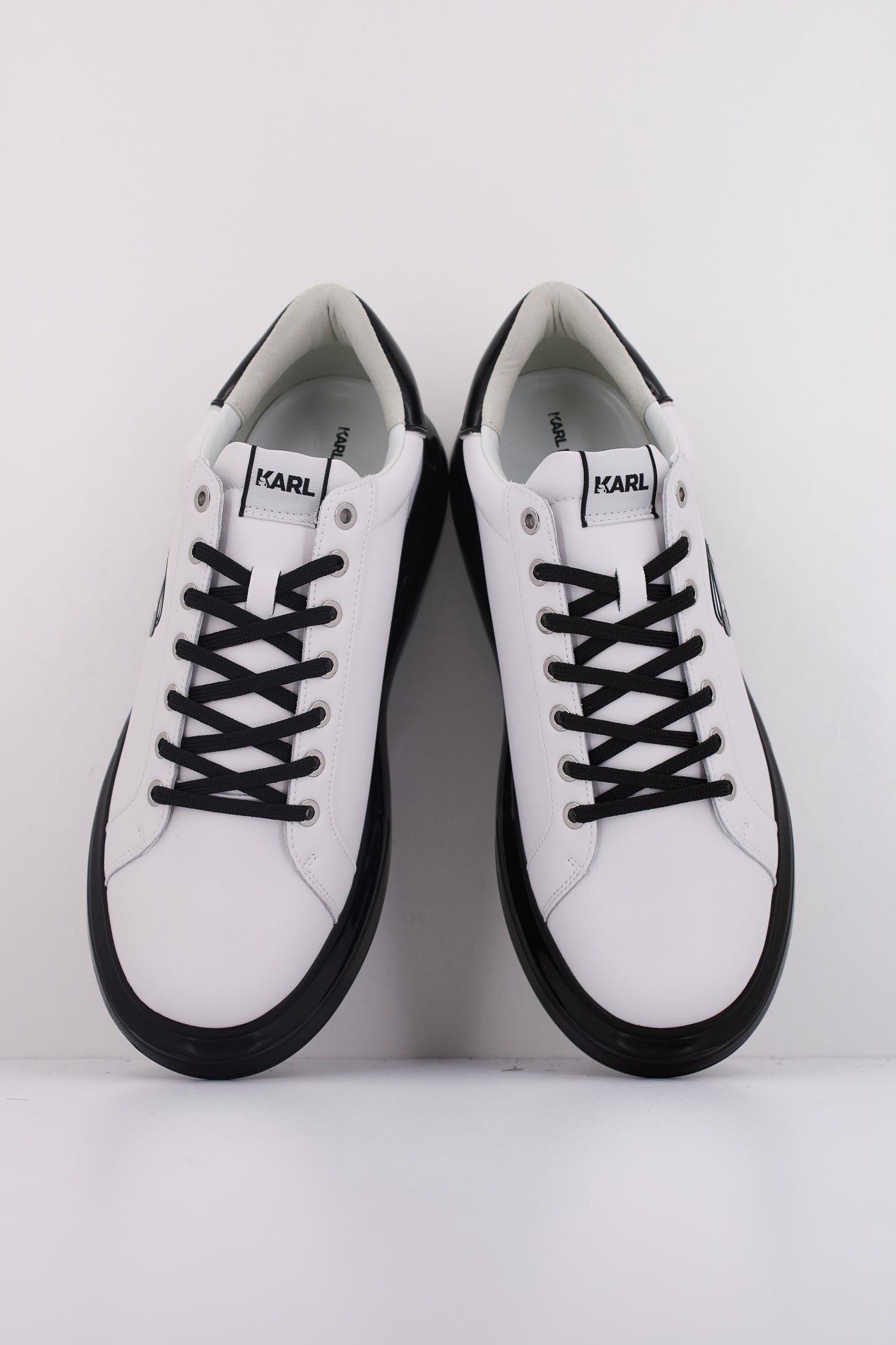 KARL LAGERFELD KAPRI KUSHION OUTLINE en color BLANCO (3)