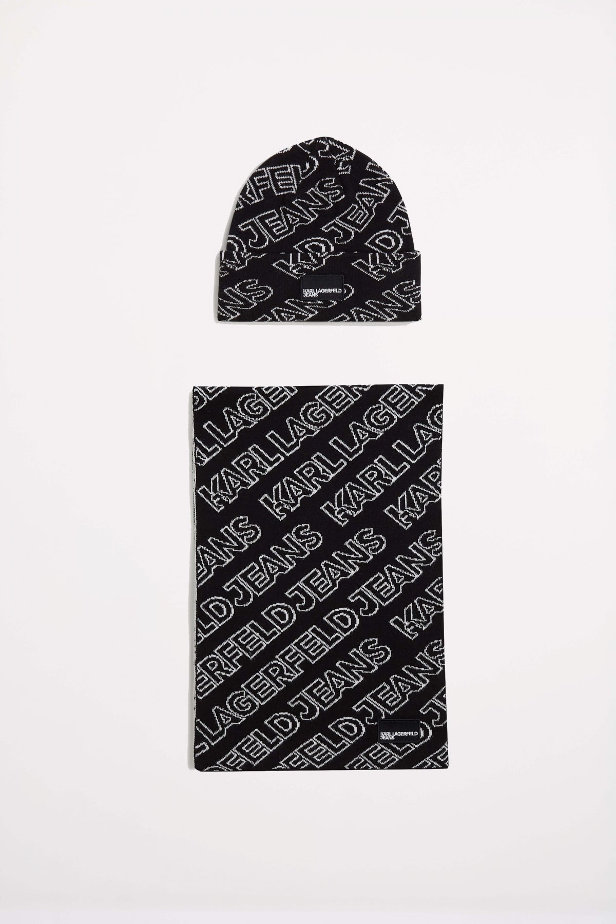 KARL LAGERFELD JEANS KLJ MONOGRAM SCARF BEANIE en color NEGRO (1)