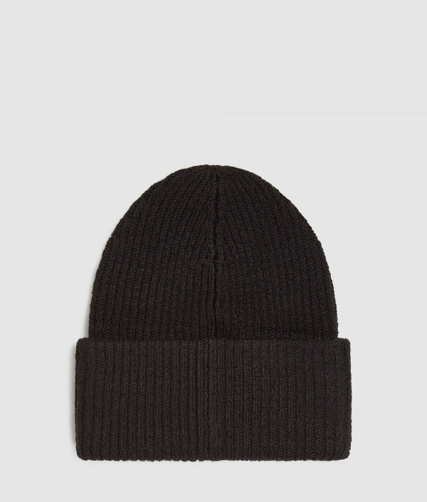 KARL LAGERFELD KLJ PATCH LONG BEANIE en color NEGRO (3)