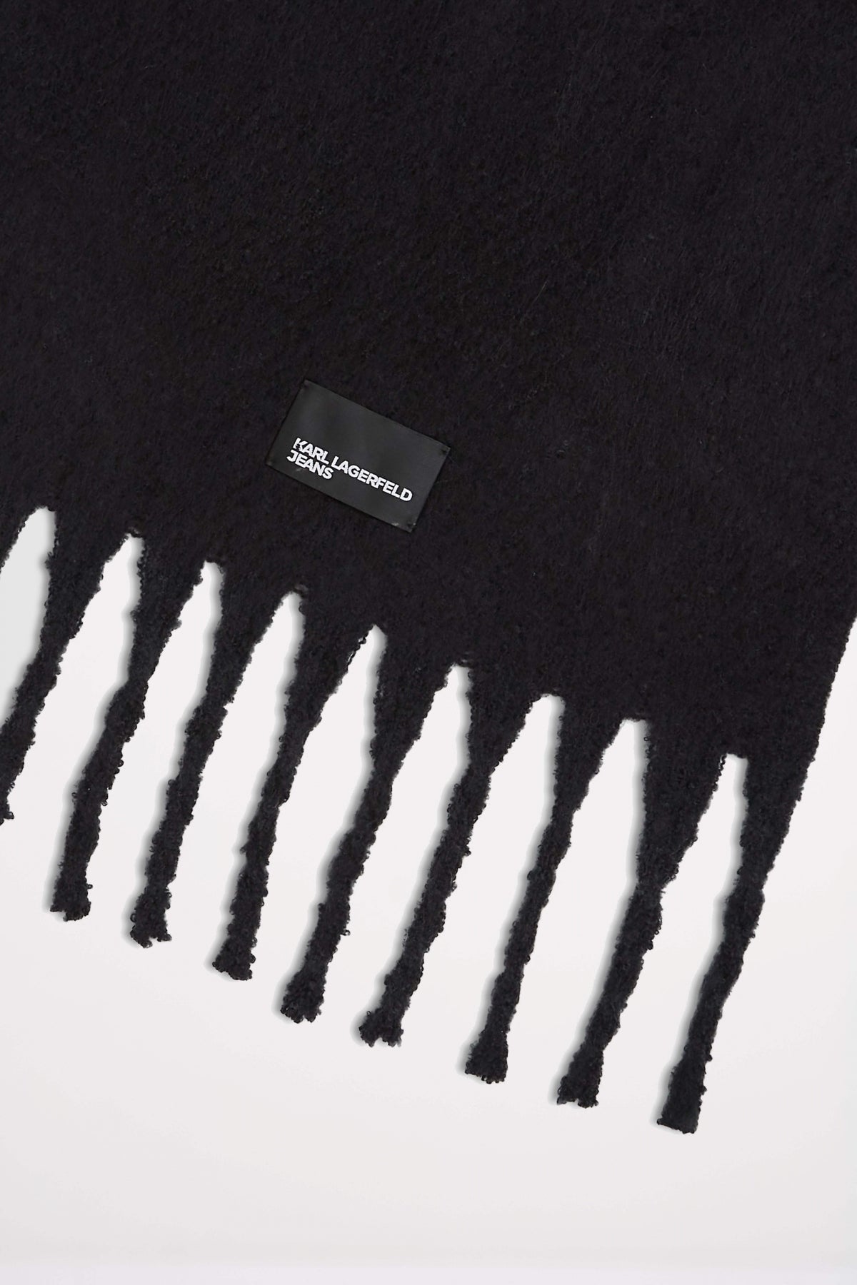 KARL LAGERFELD JEANS KLJ CHUNKY FURRY SCARF en color NEGRO (4)