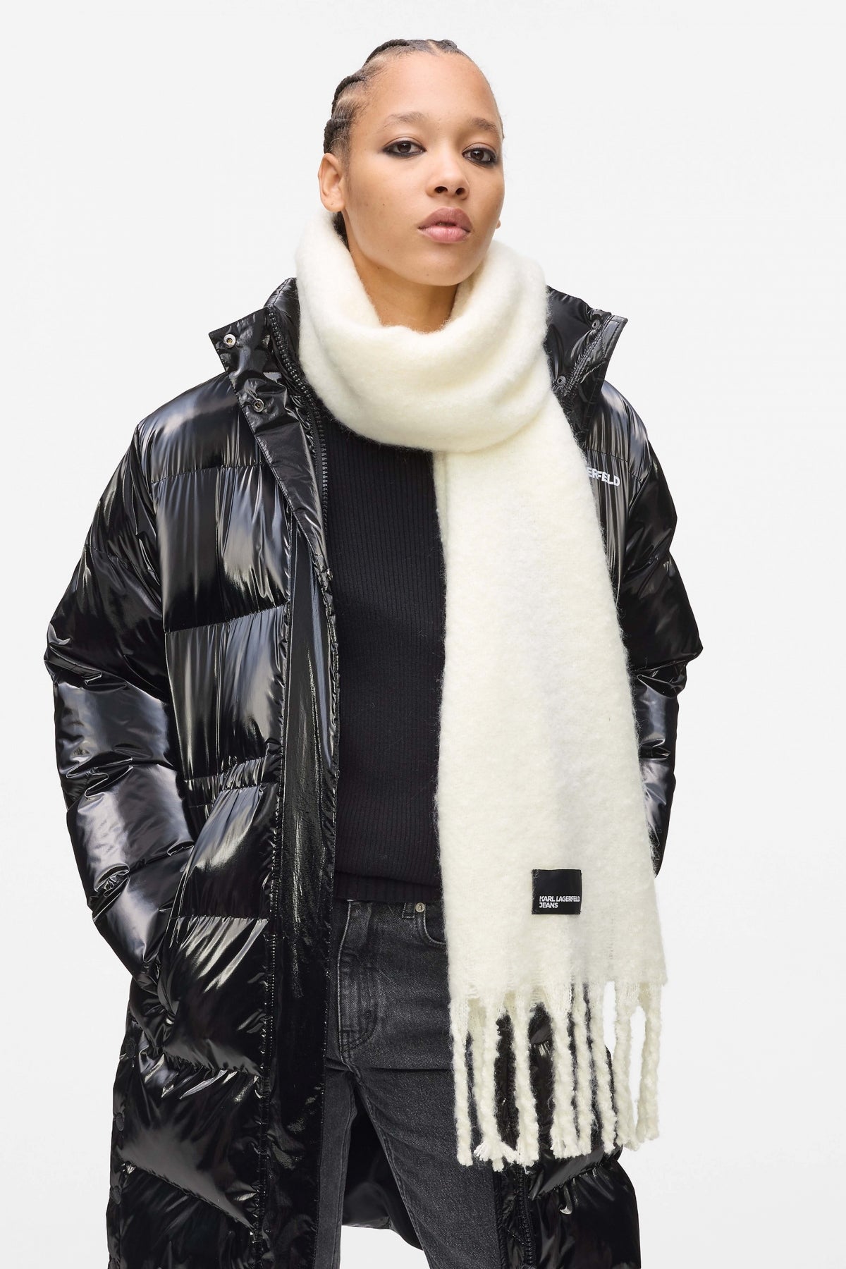 KARL LAGERFELD JEANS KLJ CHUNKY FURRY SCARF en color BLANCO (2)