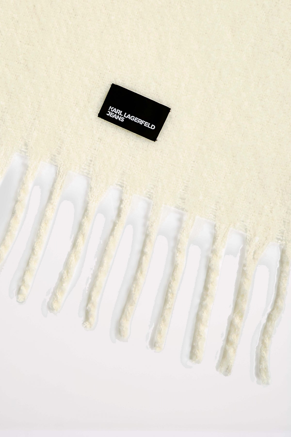 KARL LAGERFELD JEANS KLJ CHUNKY FURRY SCARF en color BLANCO (4)