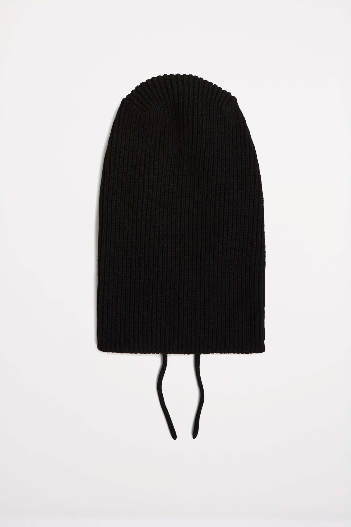 KARL LAGERFELD KLJ ESSENTIAL BALACLAVA en color NEGRO (3)