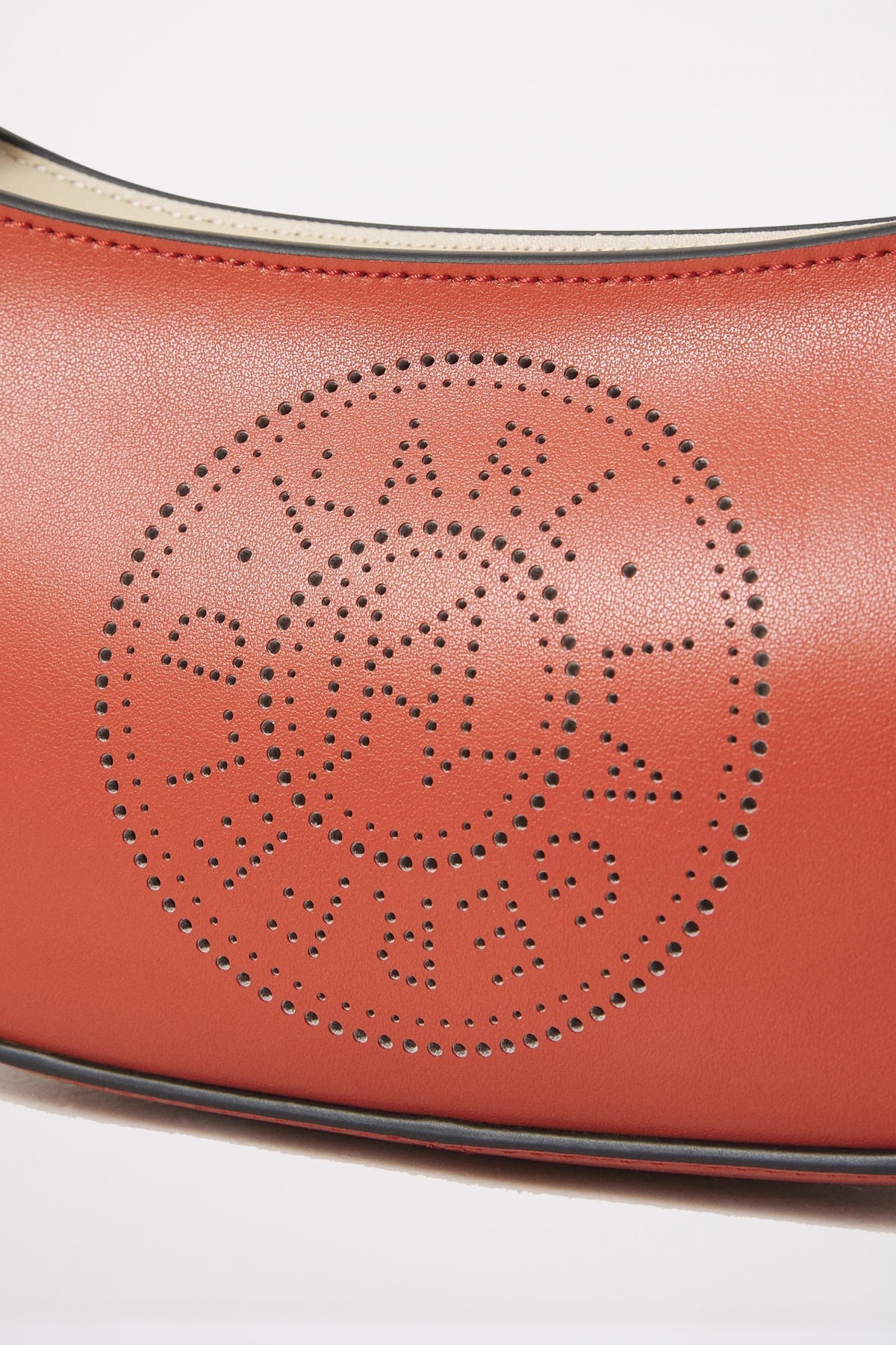 KARL LAGERFELD K CIRCLE SHOLDERBAG en color ROJO (4)