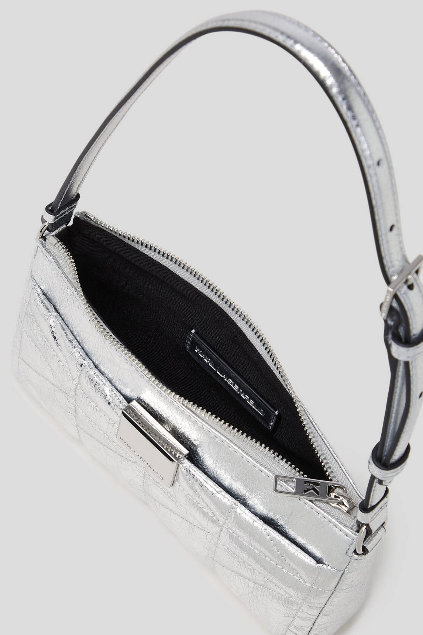 KARL LAGERFELD AW K KUILT SP WRINKLE SB BAG en color PLATA (3)