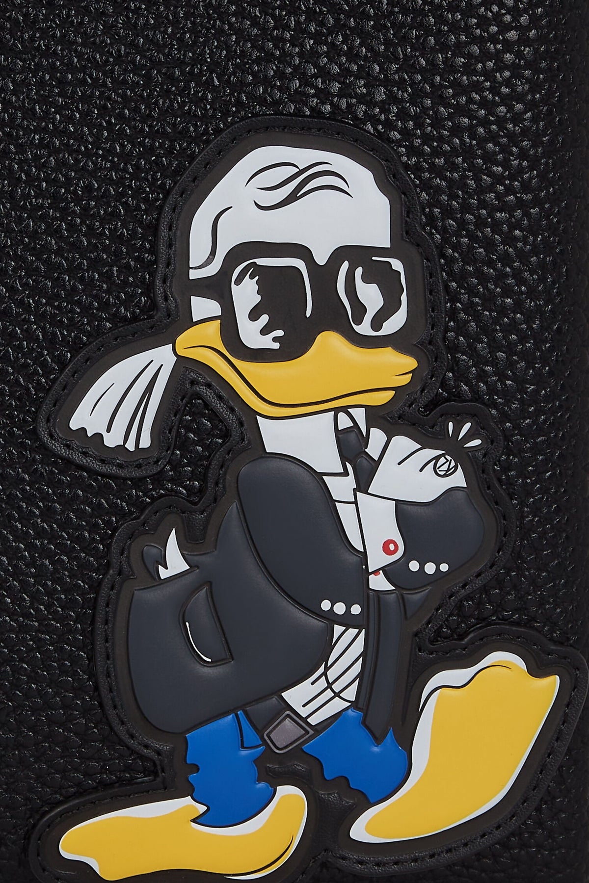KARL LAGERFELD KL X DISNEY POUCH en color NEGRO (4)