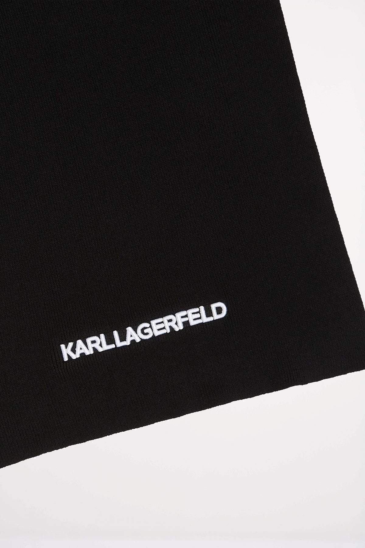 KARL LAGERFELD K ESSENTIAL SCARF en color NEGRO (3)
