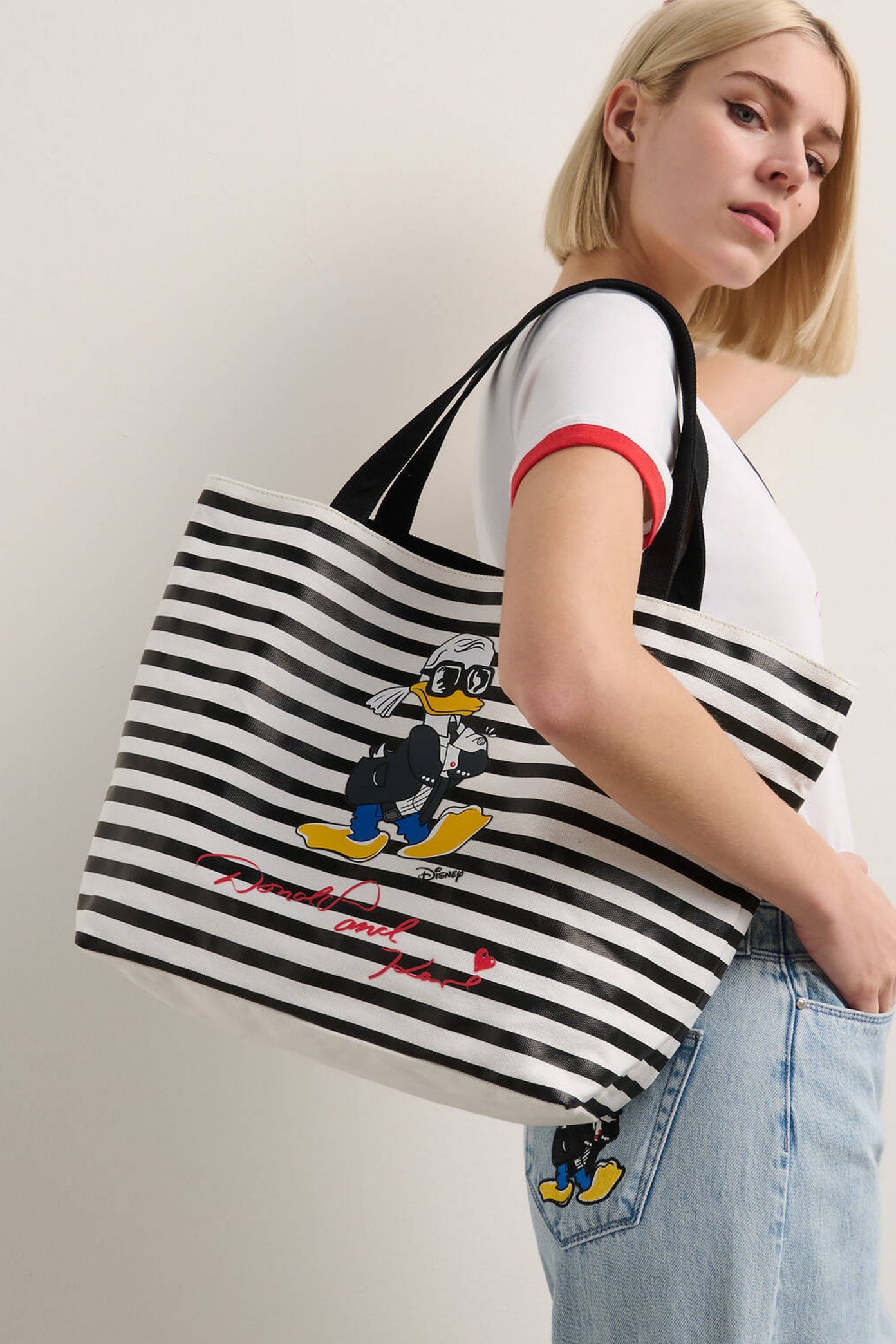 KARL LAGERFELD AW KL X DISNEY REVERSIBLE SHO en color NEGRO (4)