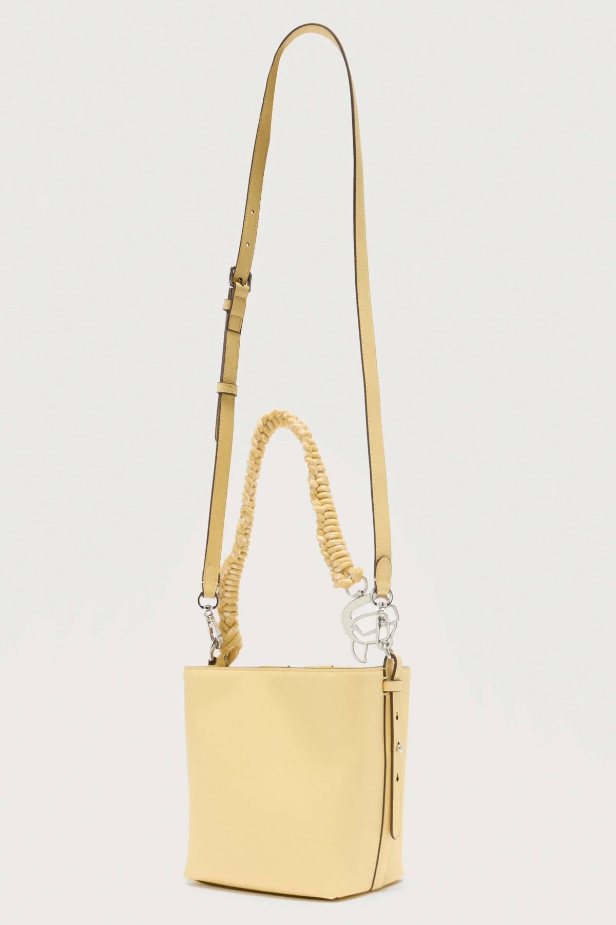 KARL LAGERFELD SMOOTH OUT ROPE SM BU en color AMARILLO (2)