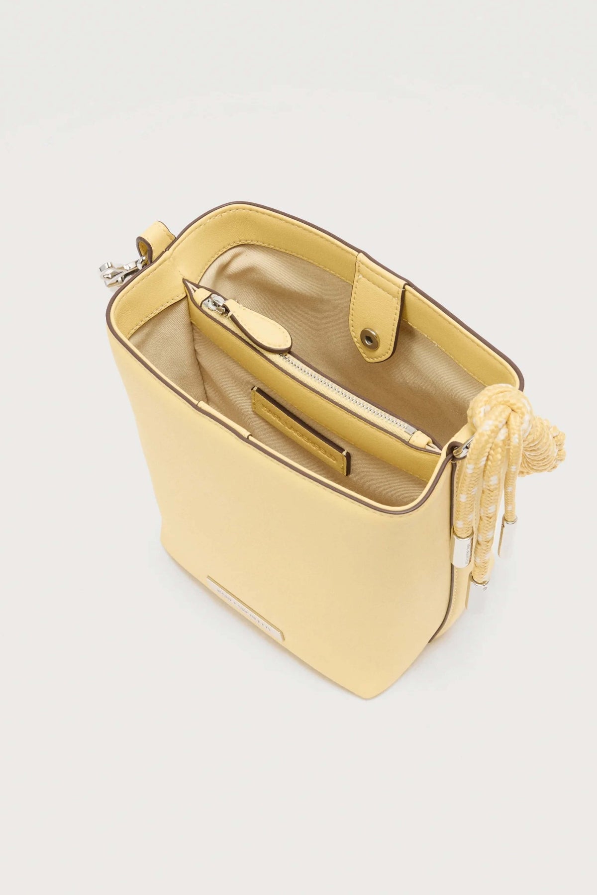 KARL LAGERFELD SMOOTH OUT ROPE SM BU en color AMARILLO (3)
