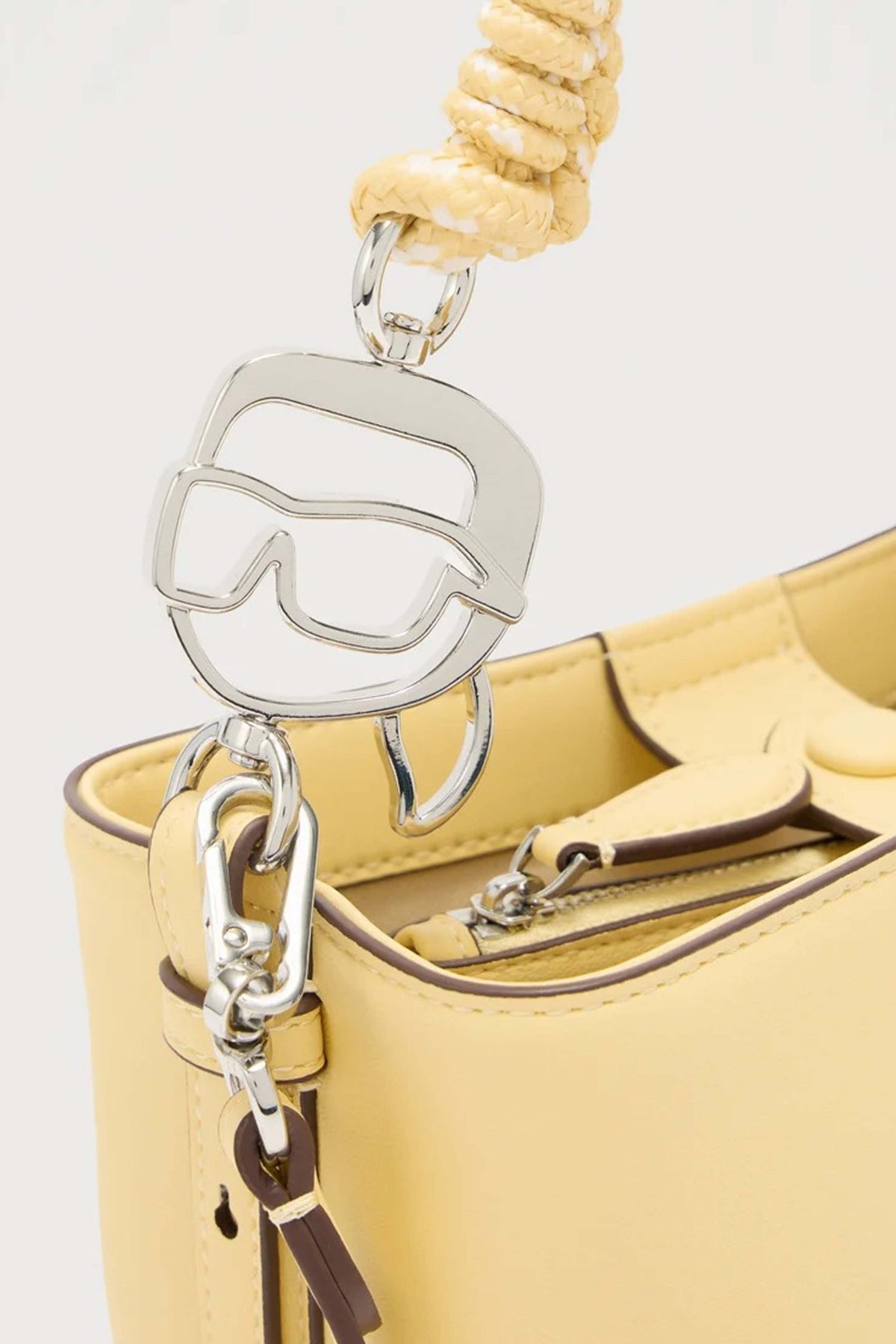 KARL LAGERFELD SMOOTH OUT ROPE SM BU en color AMARILLO (4)