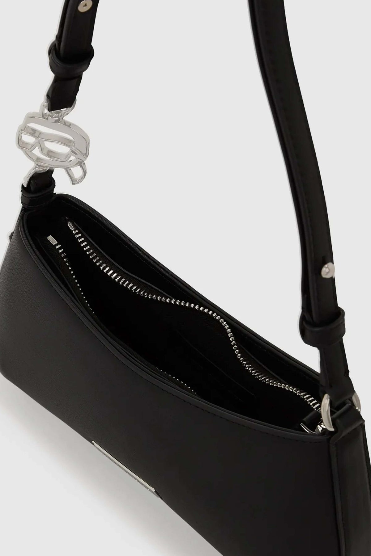 KARL LAGERFELD SMOOTH OUTLINE MINI C en color NEGRO (3)