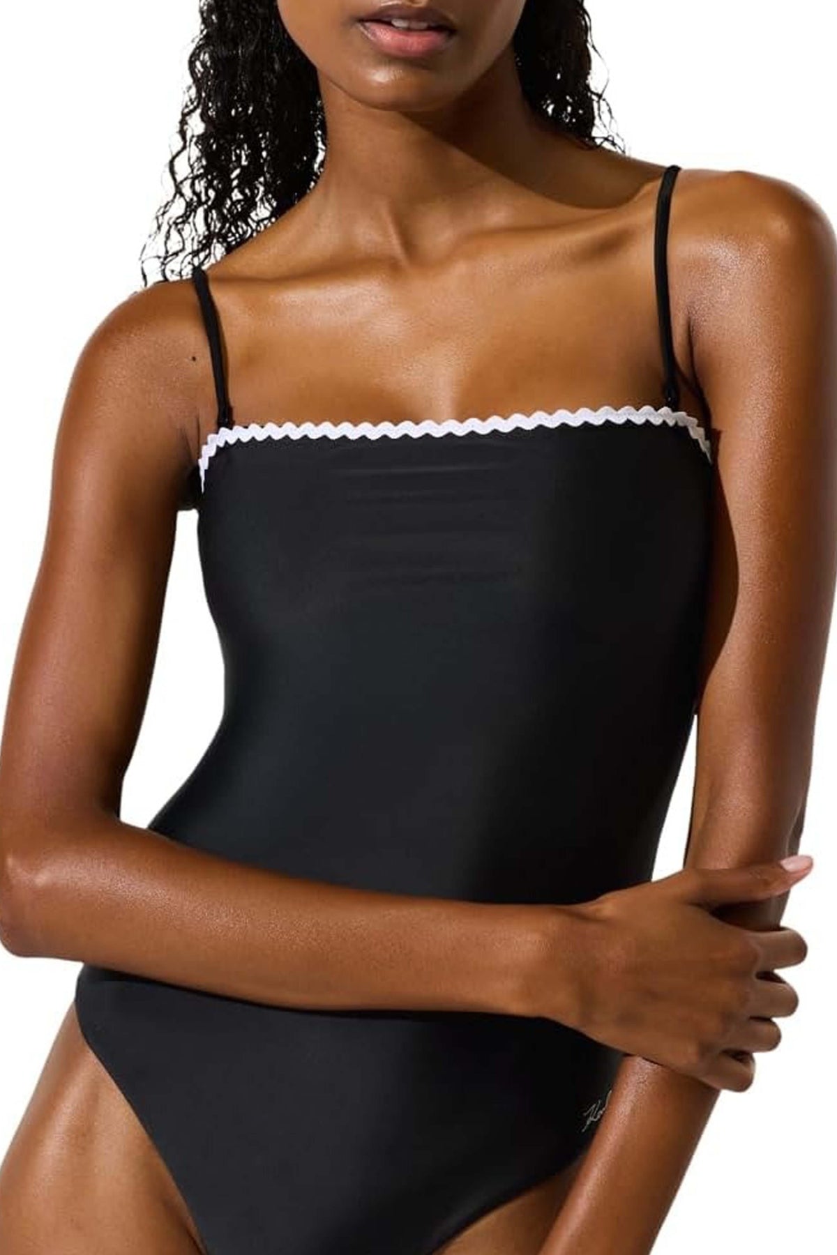 KARL LAGERFELD SCALLOP RIO SWIM en color NEGRO (1)