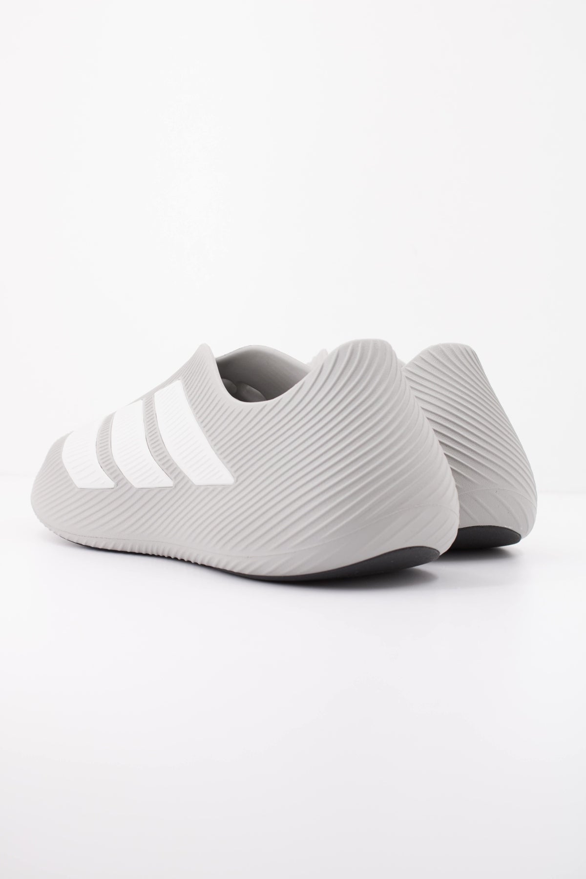 ADIDAS KI en color GRIS (4)