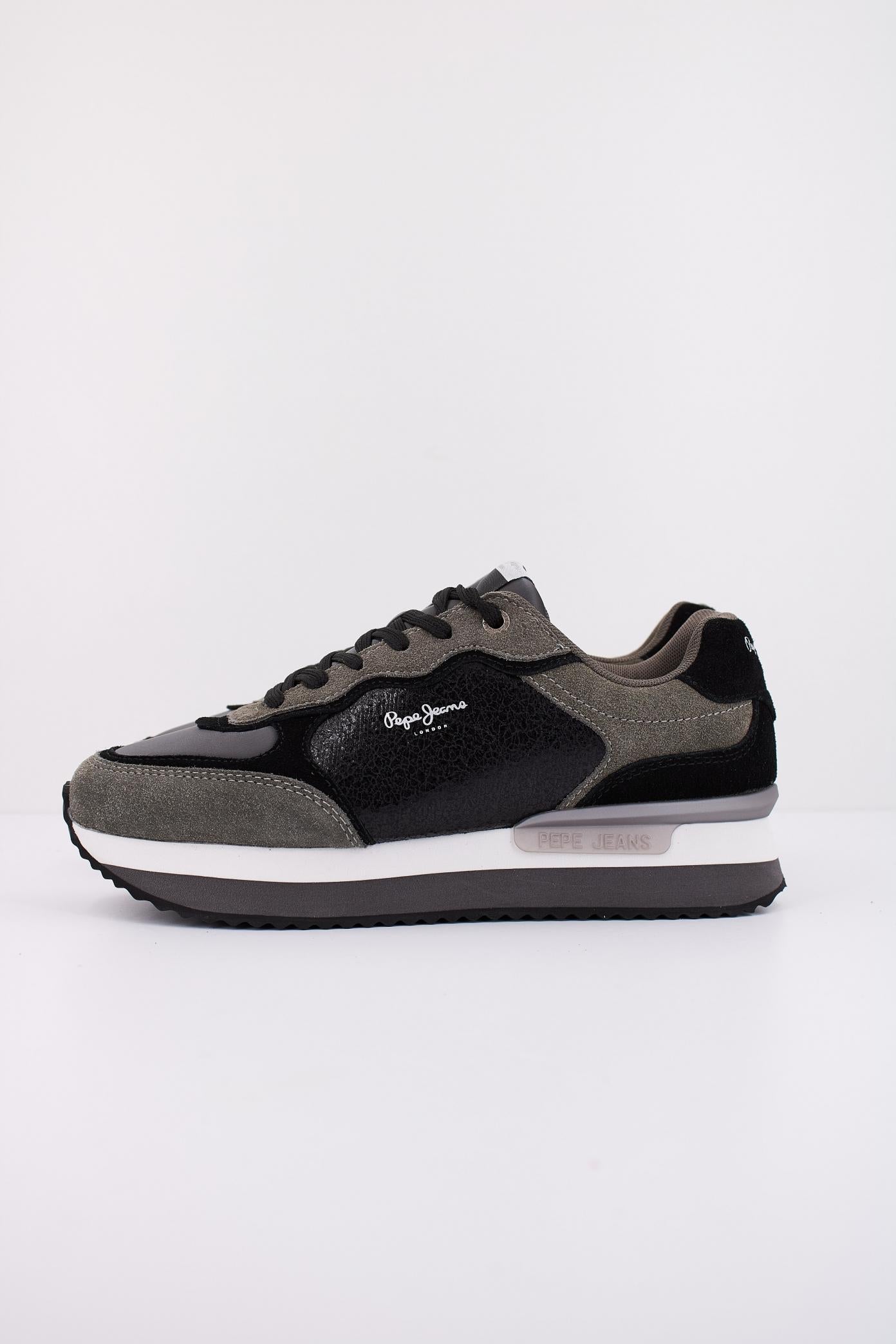 PEPE JEANS RUSPER STARS en color NEGRO (1)