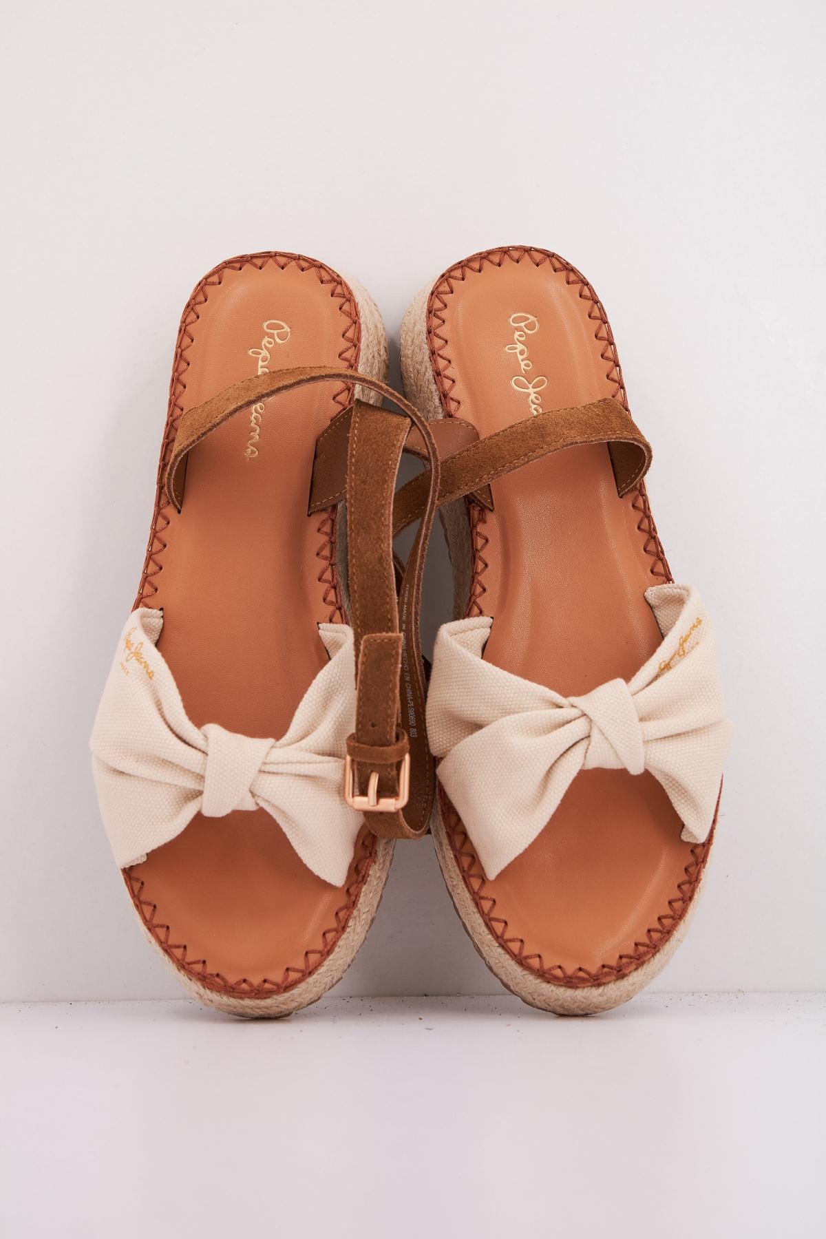 PEPE JEANS KATE BASS en color MARRON CLARO (4)
