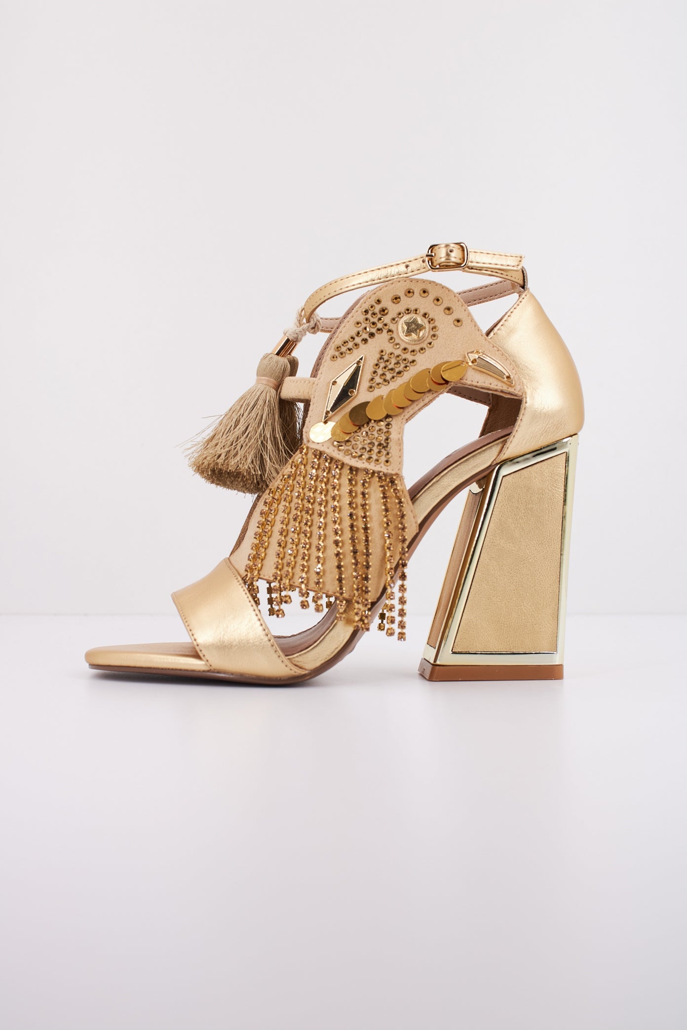 EXÉ DOMINIC en color ORO (1)