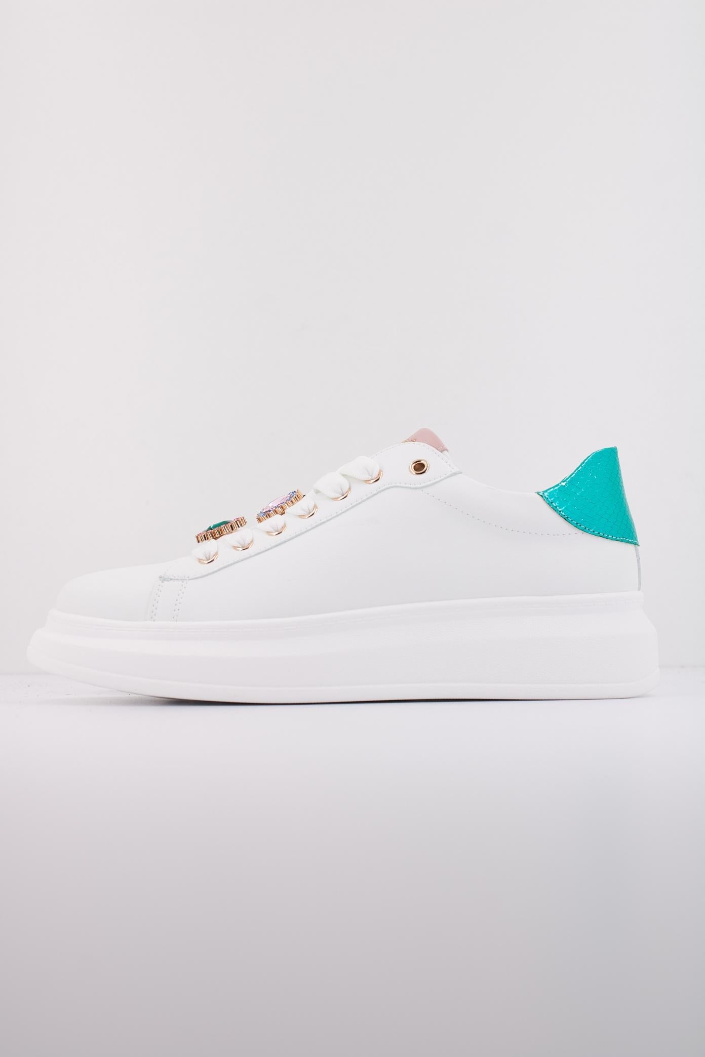 EXÉ EXE en color BLANCO (1)